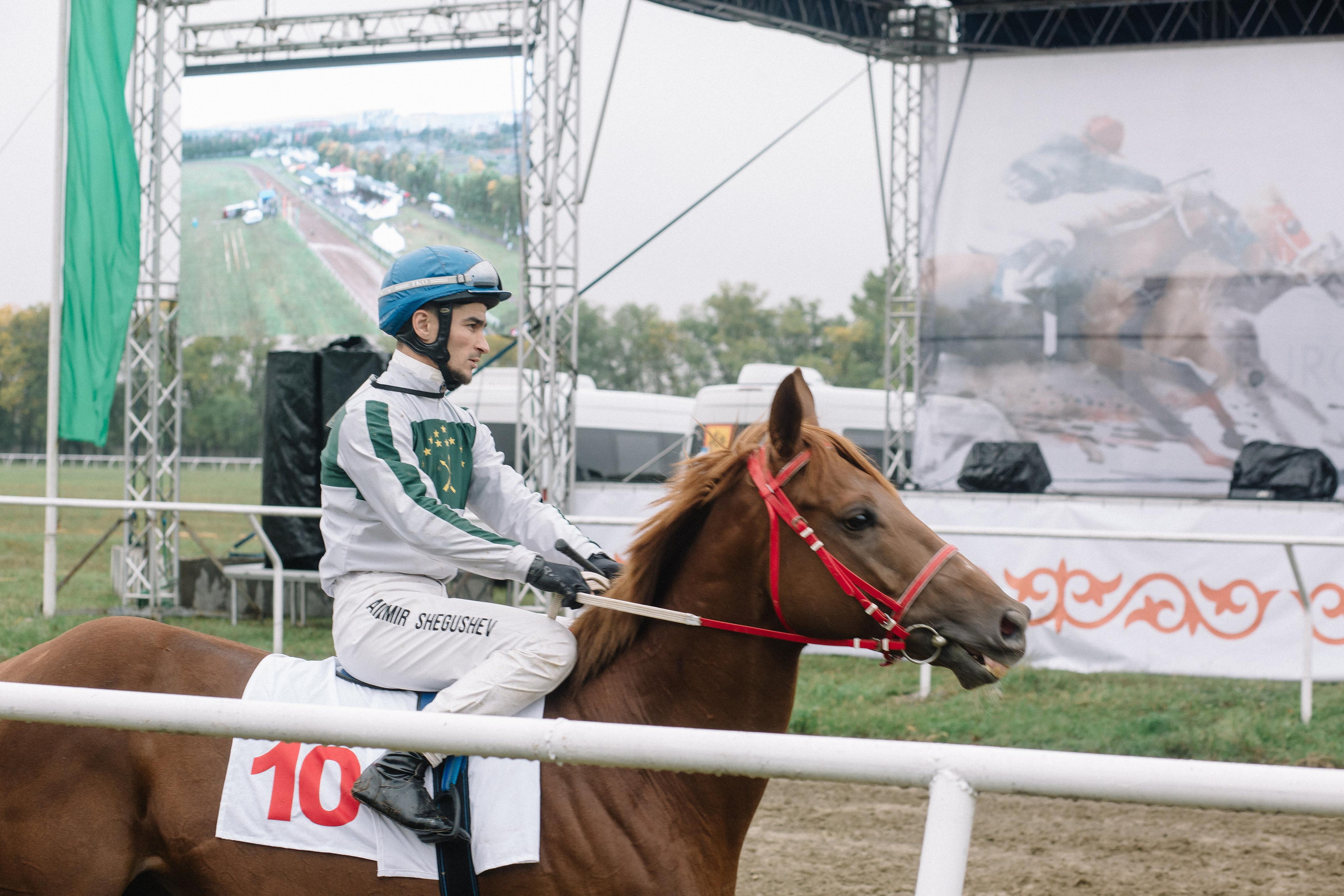 100-летие государственности Республики Адыгея. Скачки. Семейный и свадебный фотограф в Майкопе Михаил Мартиросян