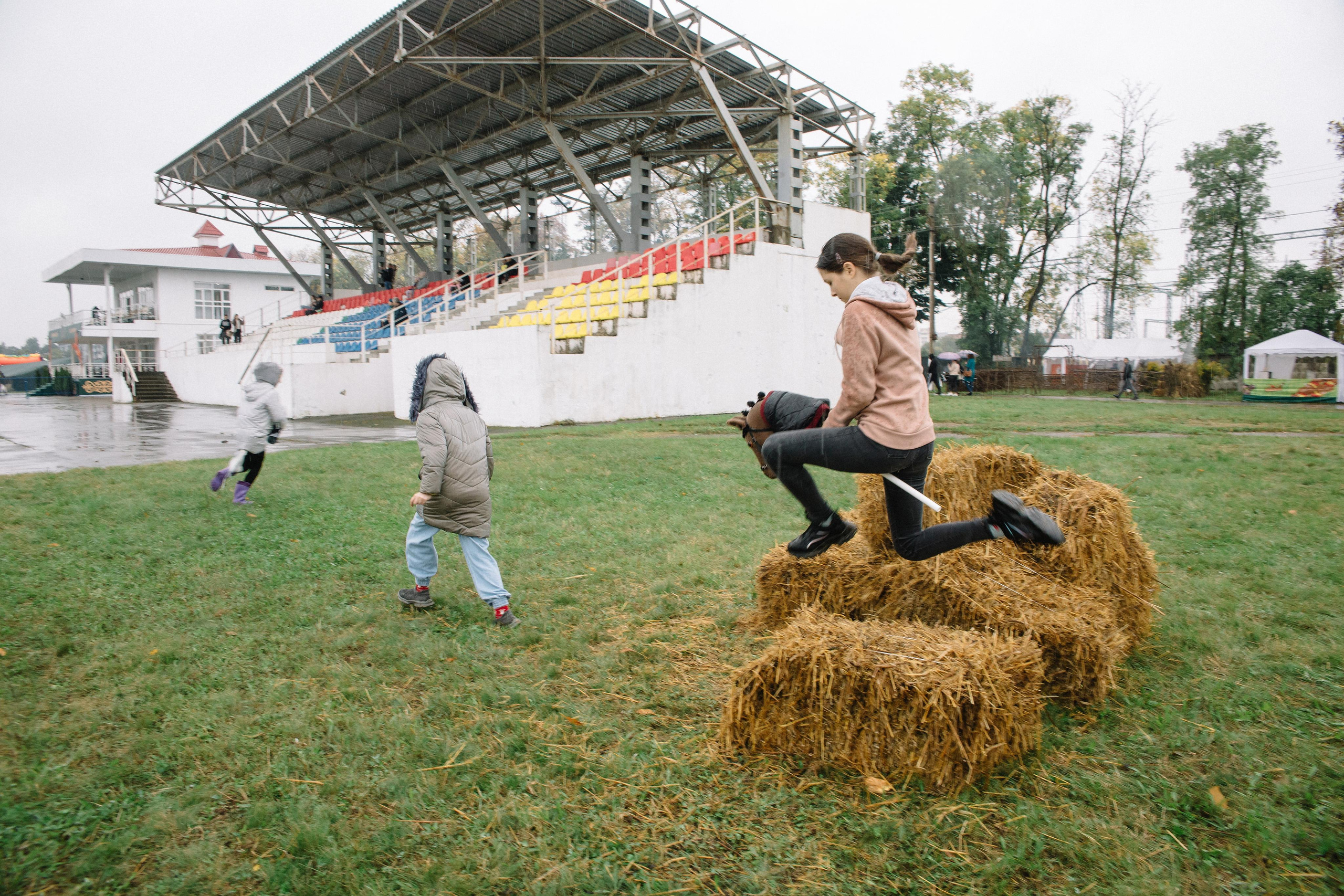 100-летие государственности Республики Адыгея. Скачки. Семейный и свадебный фотограф в Майкопе Михаил Мартиросян