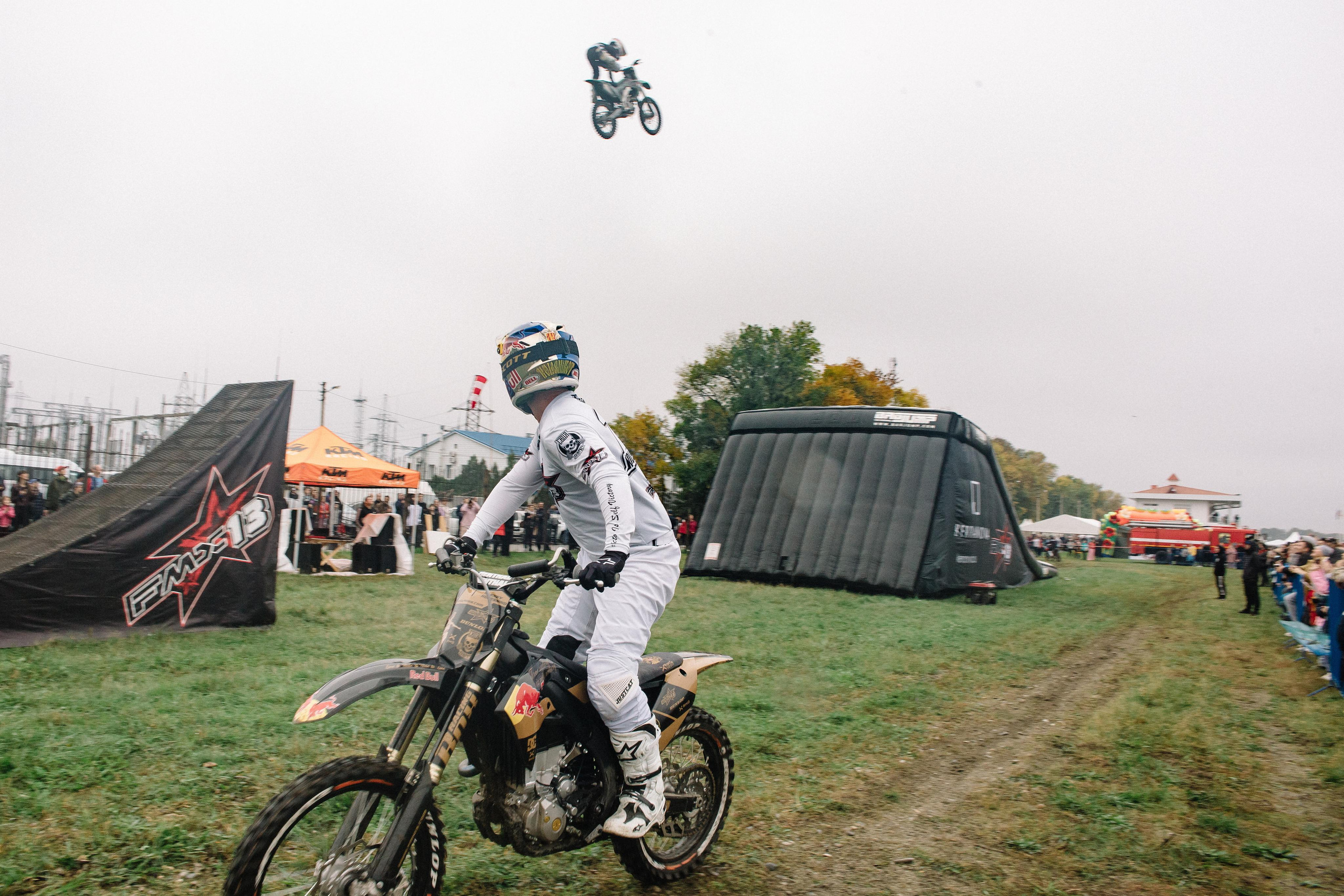 100-летие государственности Республики Адыгея. Скачки. Семейный и свадебный фотограф в Майкопе Михаил Мартиросян