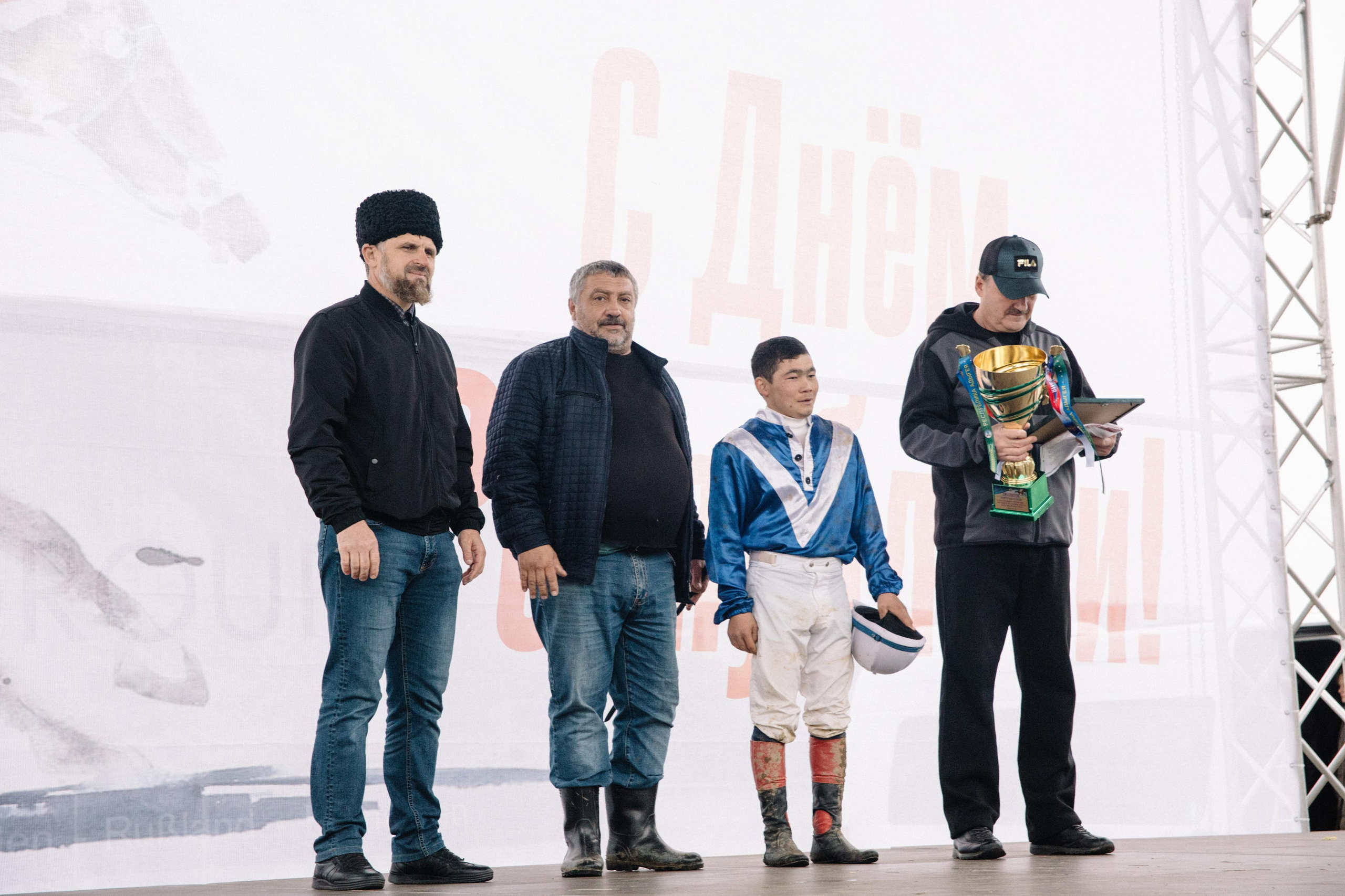 100-летие государственности Республики Адыгея. Скачки. Семейный и свадебный фотограф в Майкопе Михаил Мартиросян