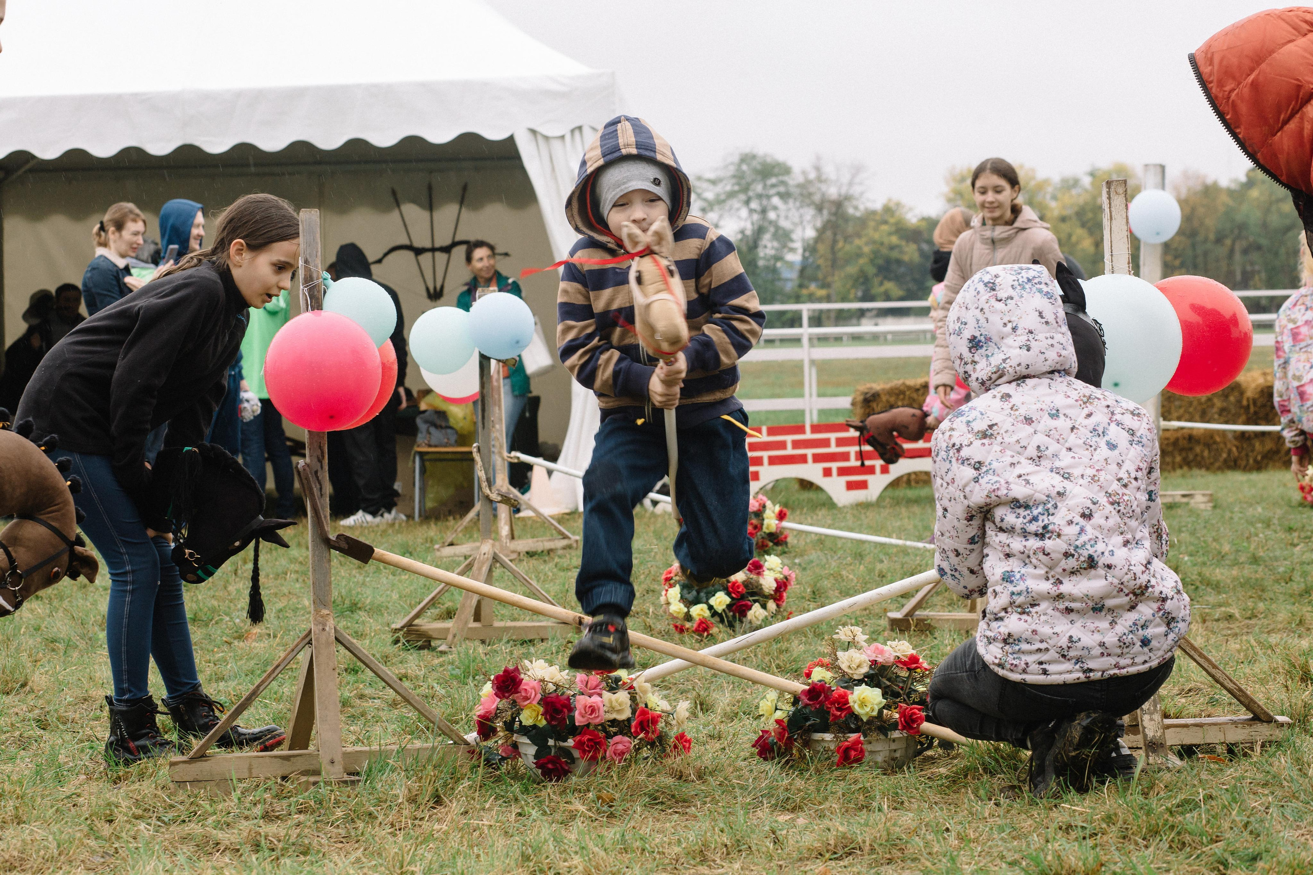 100-летие государственности Республики Адыгея. Скачки. Семейный и свадебный фотограф в Майкопе Михаил Мартиросян