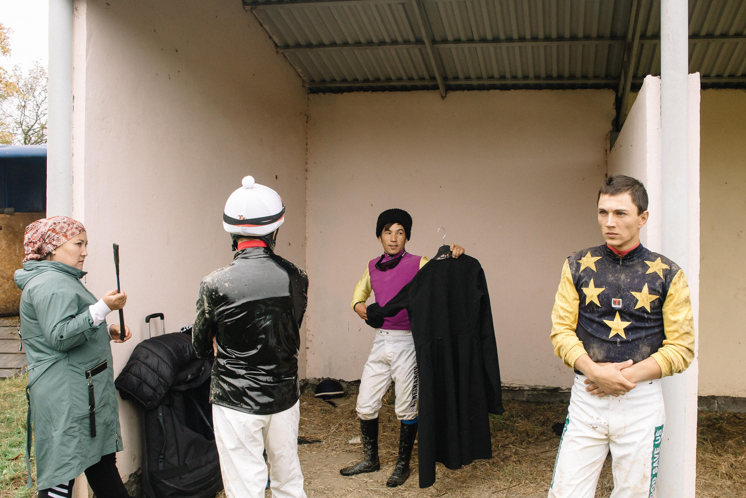 100-летие государственности Республики Адыгея. Скачки. Семейный и свадебный фотограф в Майкопе Михаил Мартиросян