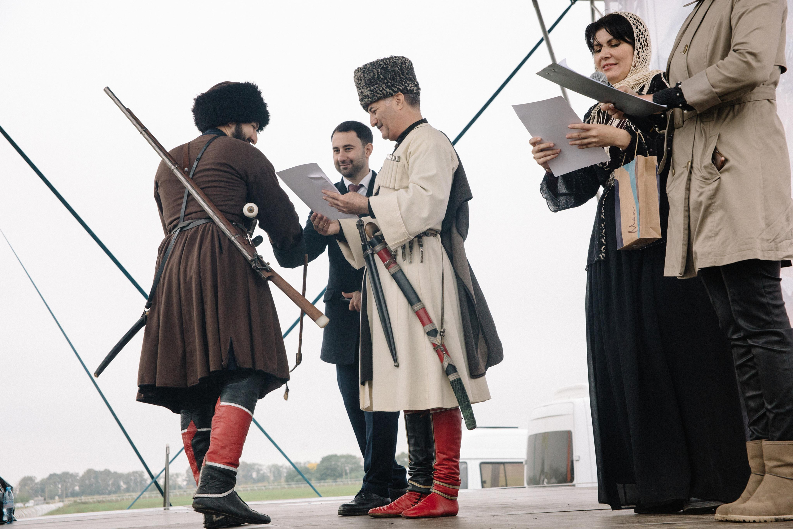 100-летие государственности Республики Адыгея. Скачки. Семейный и свадебный фотограф в Майкопе Михаил Мартиросян