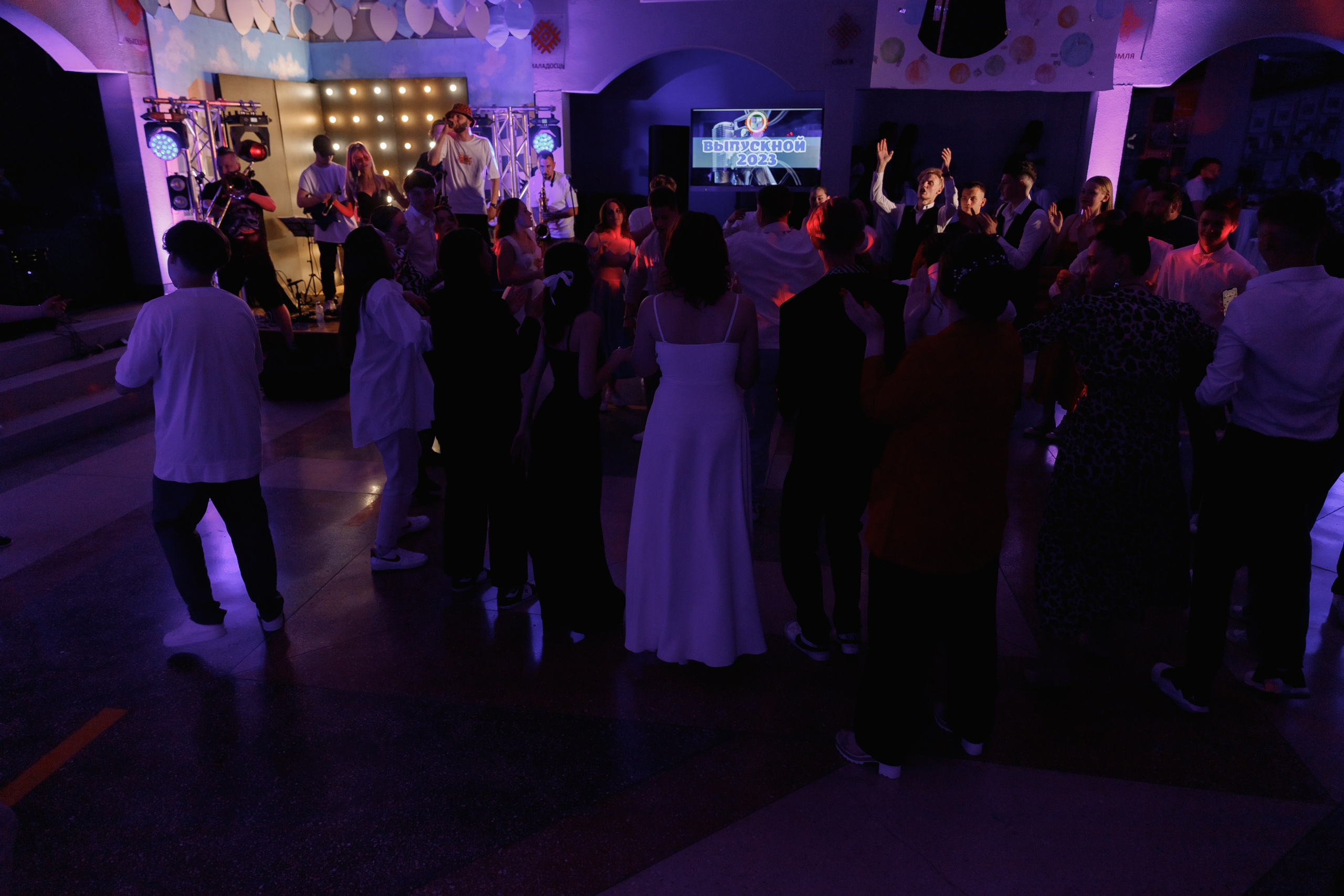 Школьный выпускной 2023 год в Минске. Свадебный фотограф в Минске/Беларуси Сергей Спиридонов