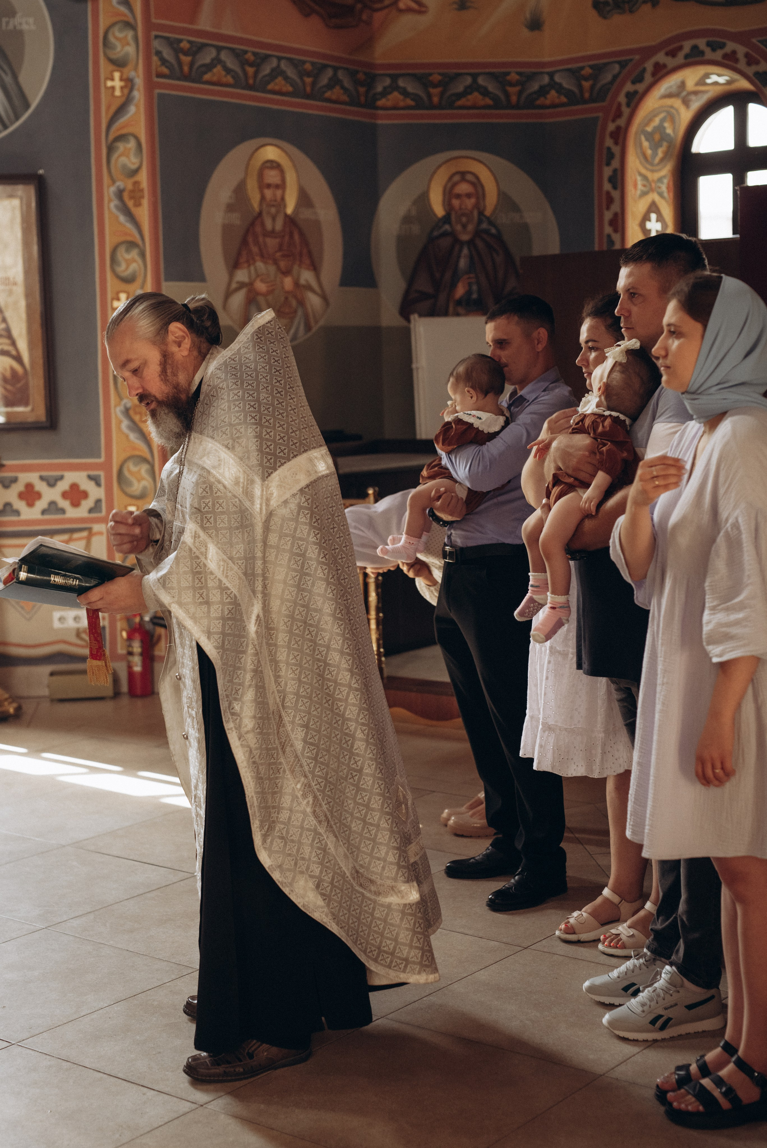 Крещение Ксении и Елизаветы. Фотограф новорождённых и семейный фотограф в Иваново Любовь Капранова