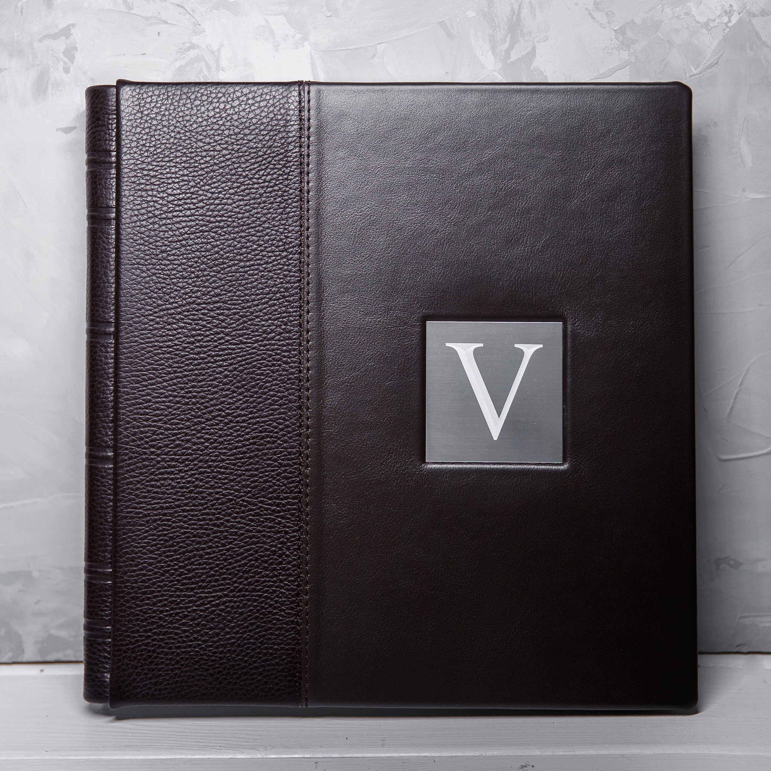 ЛОРИ. Заказать индивидуальную фотокнигу ручной работы