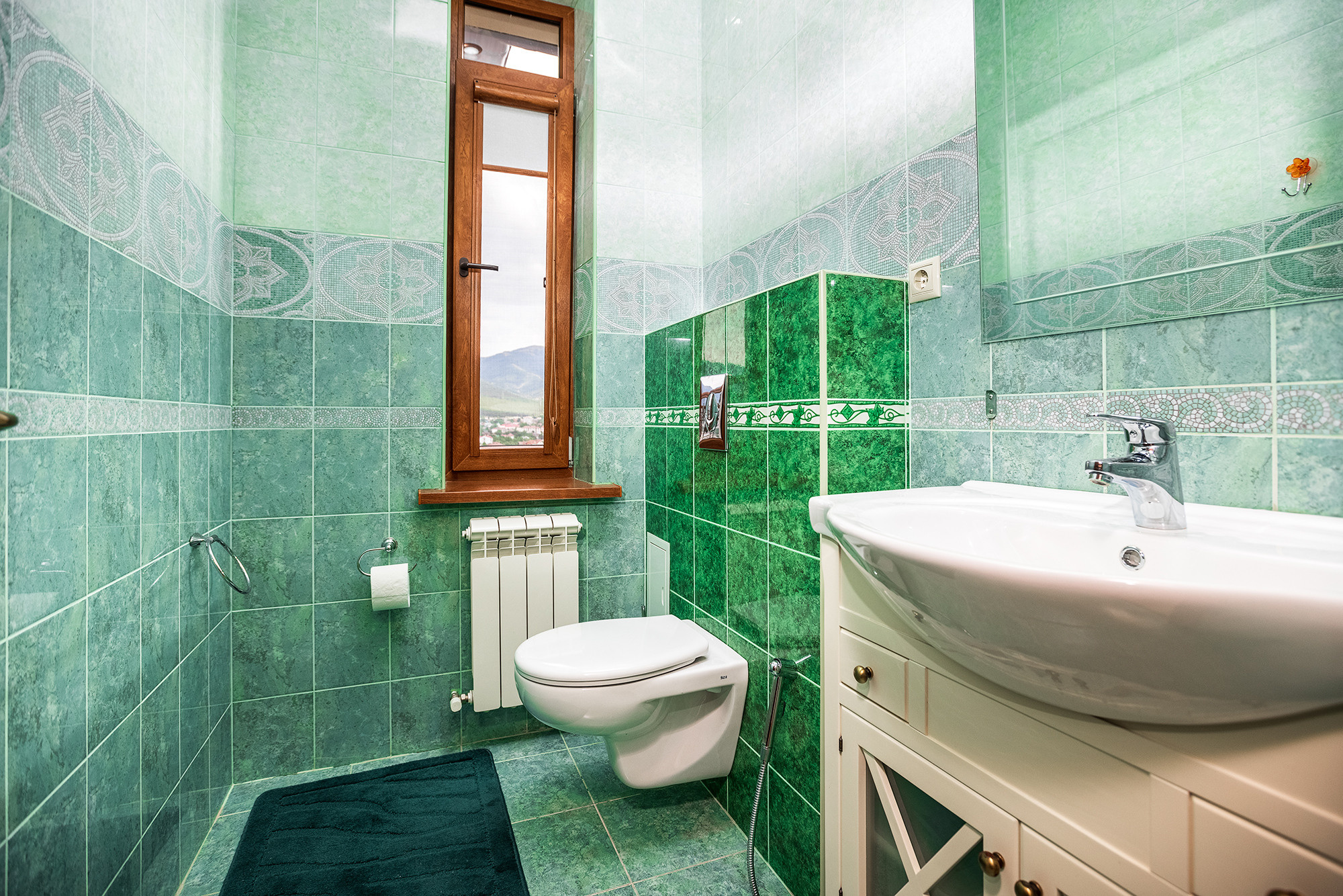 Супер коттедж с красивым видом на Новороссийск. Село Кабардинка. Фотограф Александр Трихонюк. Фото недвижимости в Геленджике