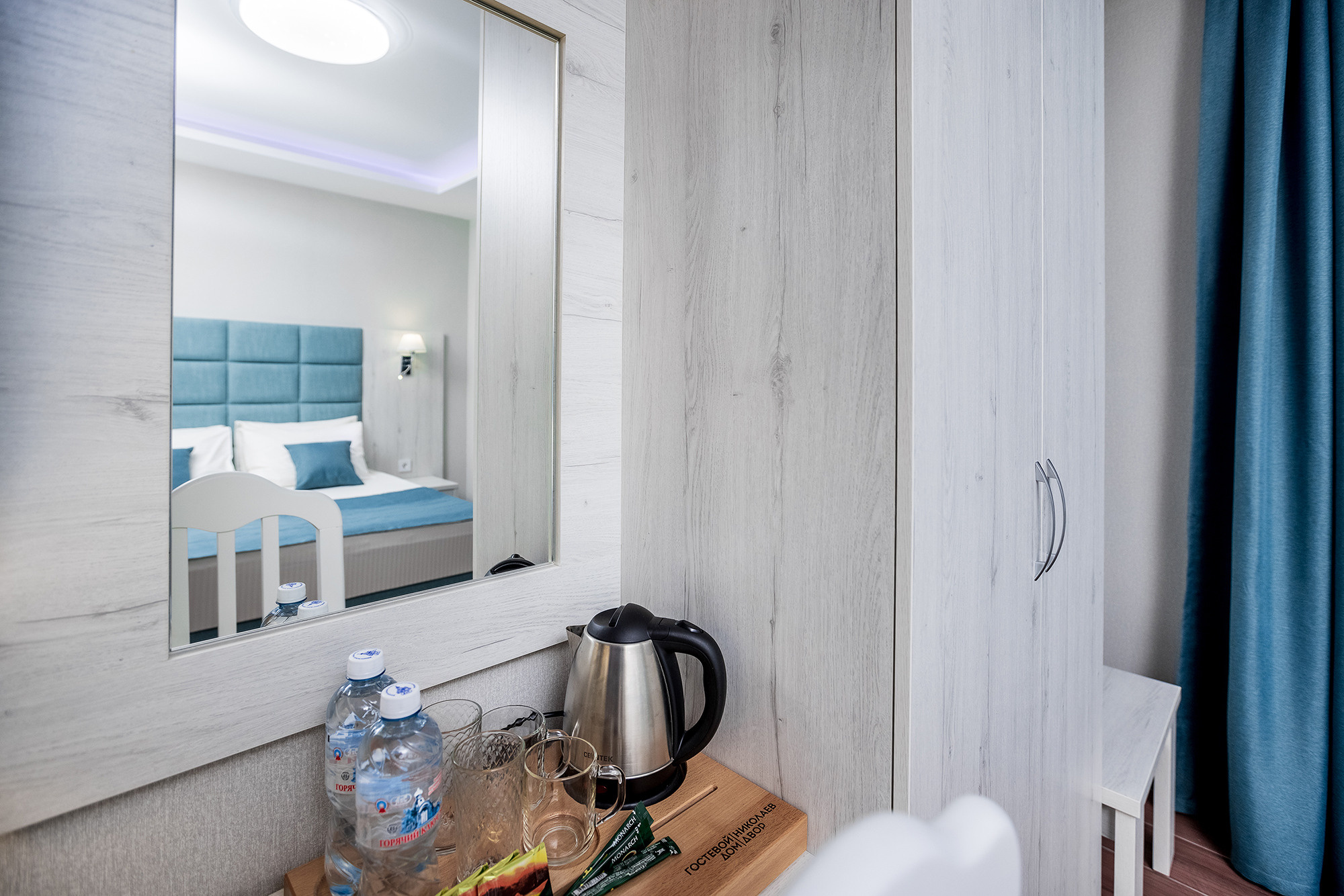 Гостиница «Николаев Двор», Геленджик, Тонкий мыс. Фотограф Александр Трихонюк. Фото недвижимости в Геленджике