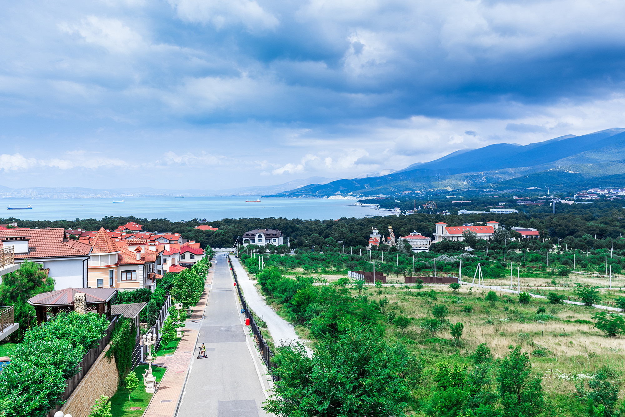 Супер коттедж с красивым видом на Новороссийск. Село Кабардинка. Фотограф Александр Трихонюк. Фото недвижимости в Геленджике