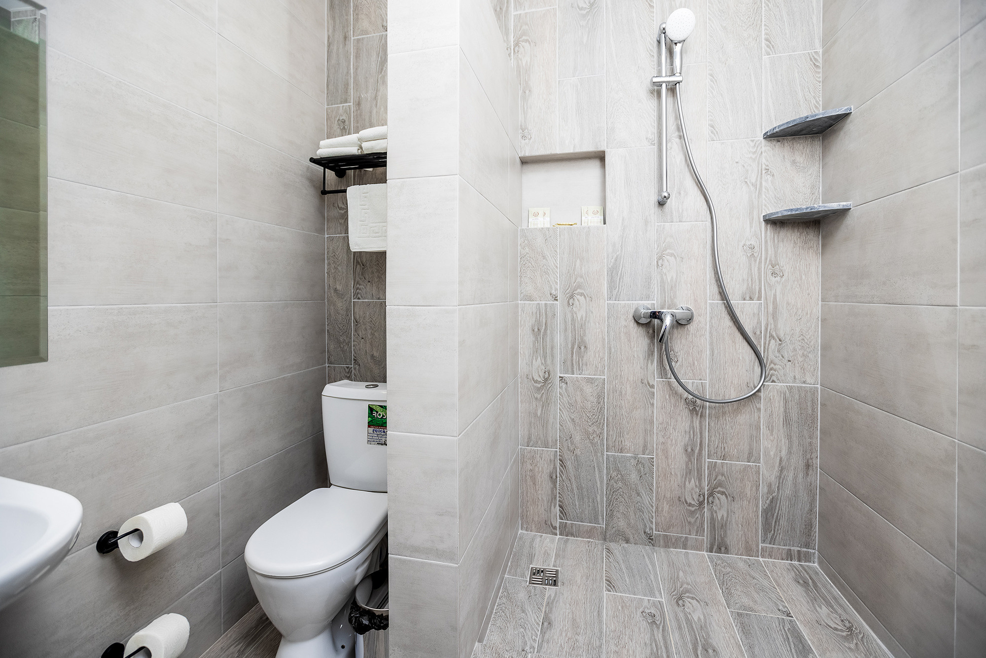 Гостиница «Николаев Двор», Геленджик, Тонкий мыс. Фотограф Александр Трихонюк. Фото недвижимости в Геленджике