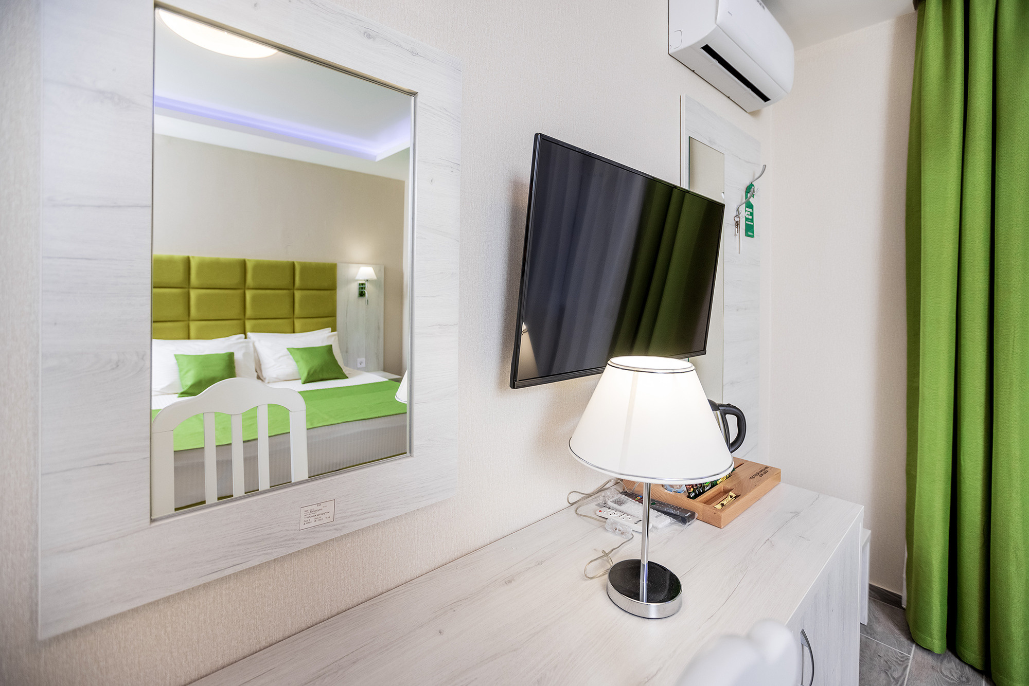 Гостиница «Николаев Двор», Геленджик, Тонкий мыс. Фотограф Александр Трихонюк. Фото недвижимости в Геленджике