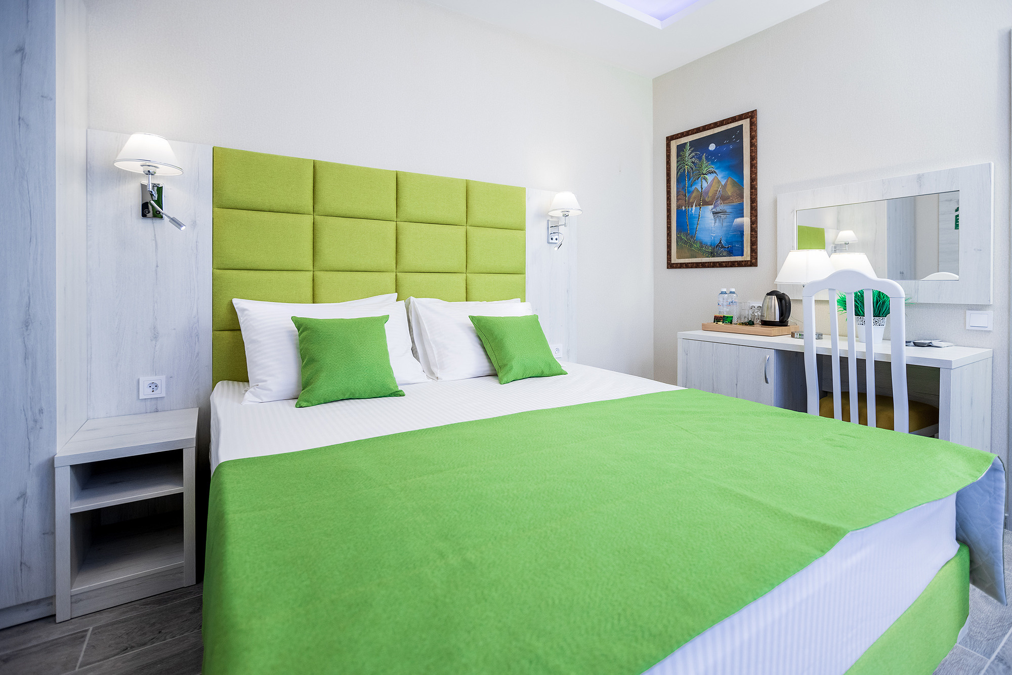 Гостиница «Николаев Двор», Геленджик, Тонкий мыс. Фотограф Александр Трихонюк. Фото недвижимости в Геленджике