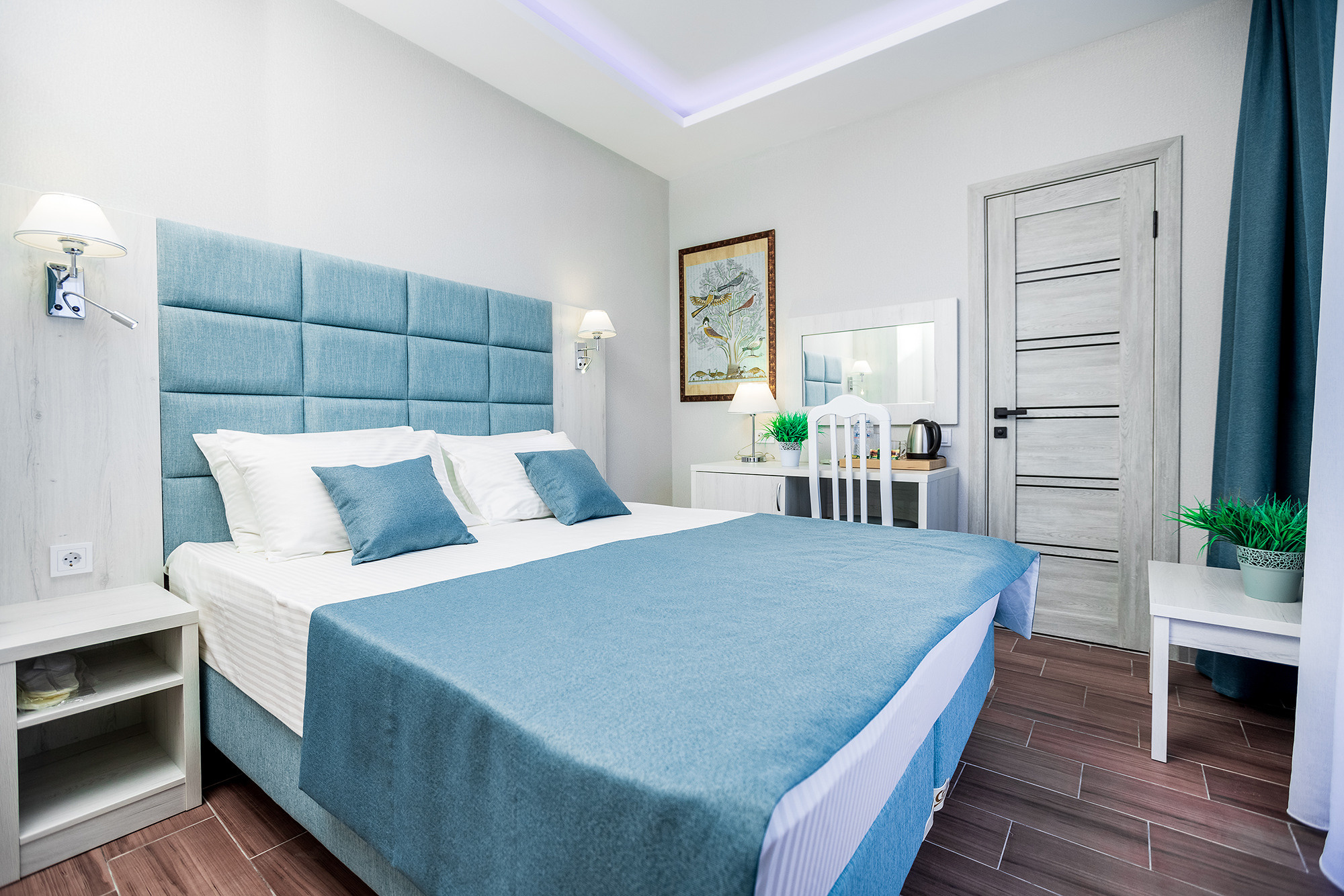 Гостиница «Николаев Двор», Геленджик, Тонкий мыс. Фотограф Александр Трихонюк. Фото недвижимости в Геленджике