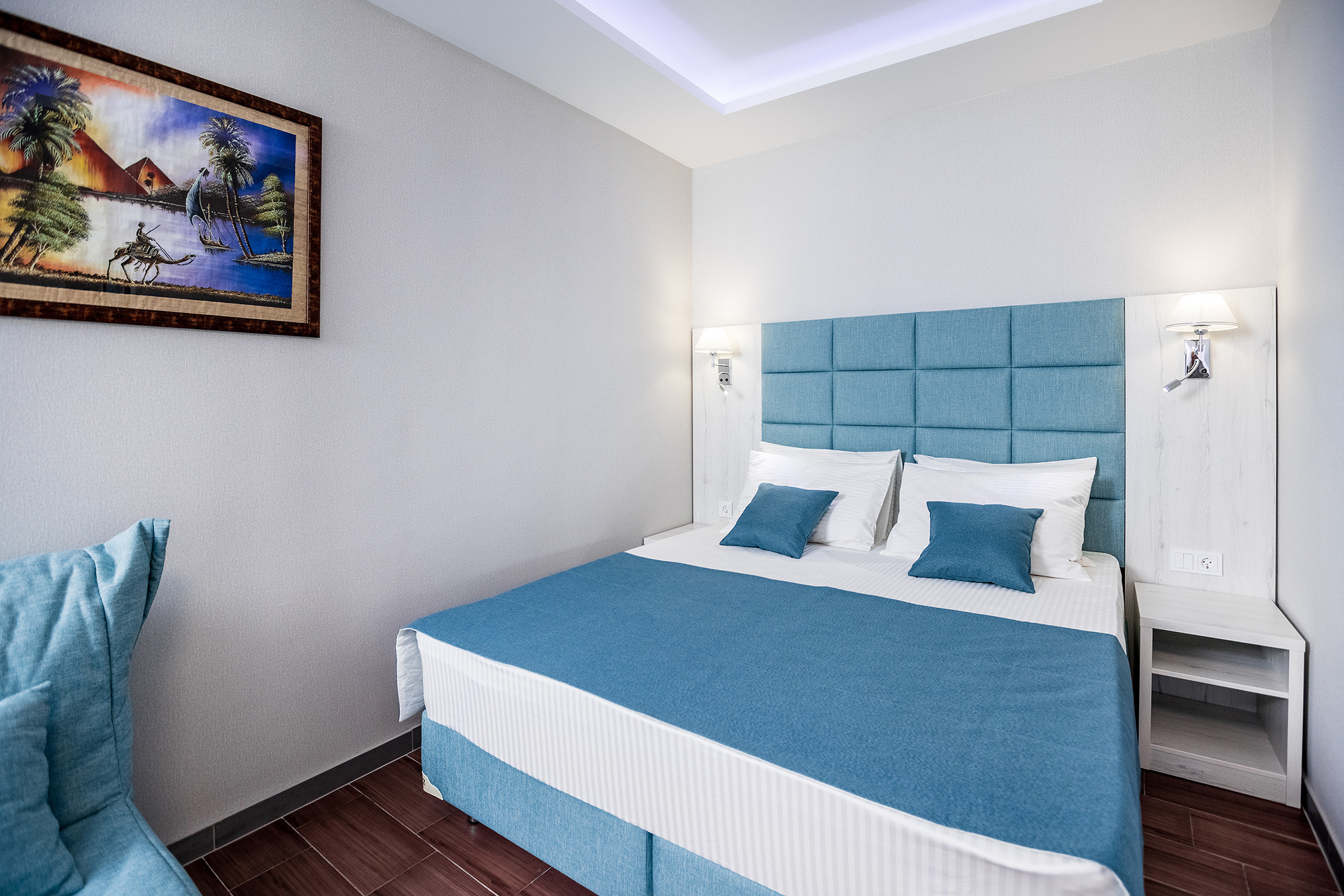 Гостиница «Николаев Двор», Геленджик, Тонкий мыс. Фотограф Александр Трихонюк. Фото недвижимости в Геленджике