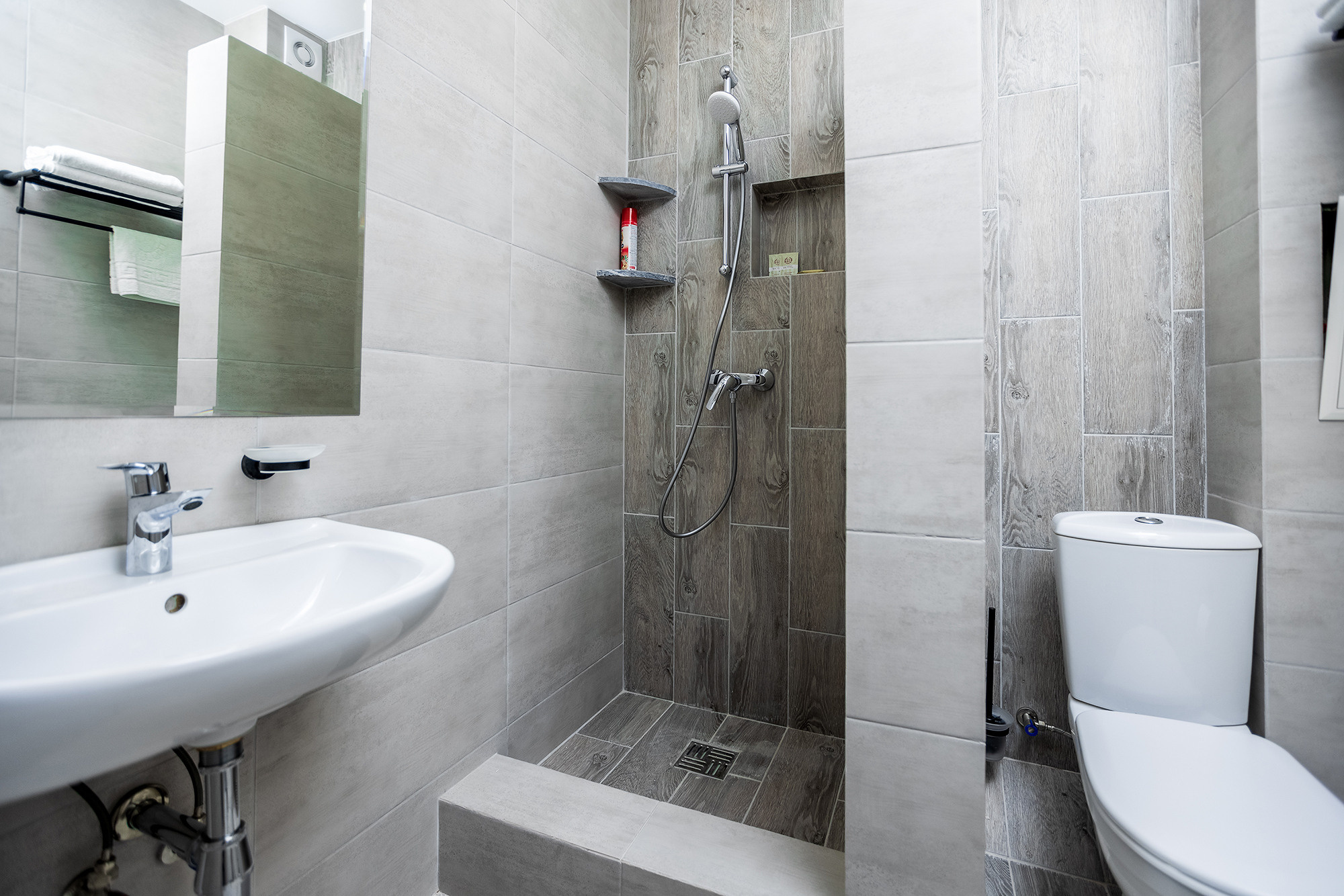 Гостиница «Николаев Двор», Геленджик, Тонкий мыс. Фотограф Александр Трихонюк. Фото недвижимости в Геленджике