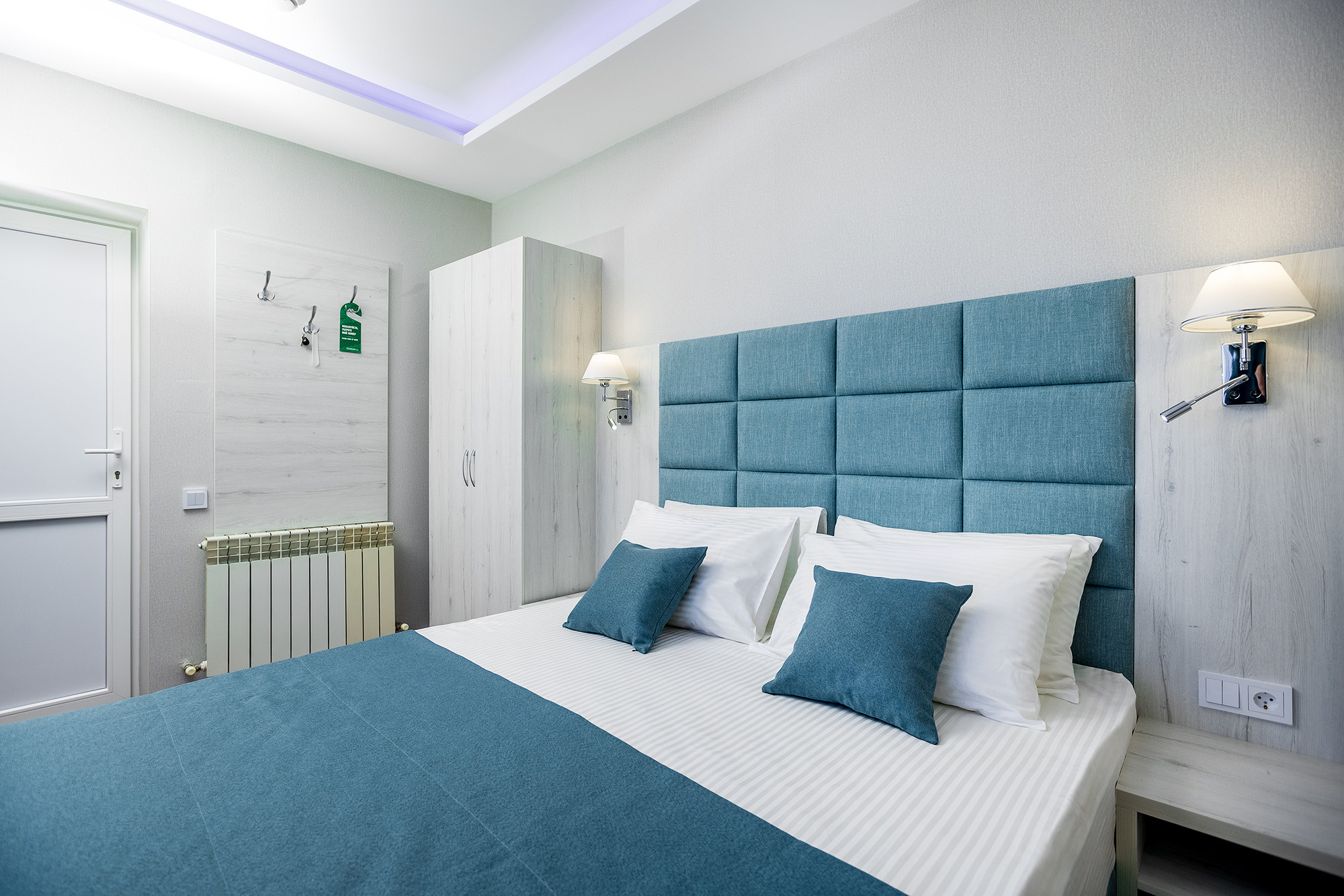 Гостиница «Николаев Двор», Геленджик, Тонкий мыс. Фотограф Александр Трихонюк. Фото недвижимости в Геленджике