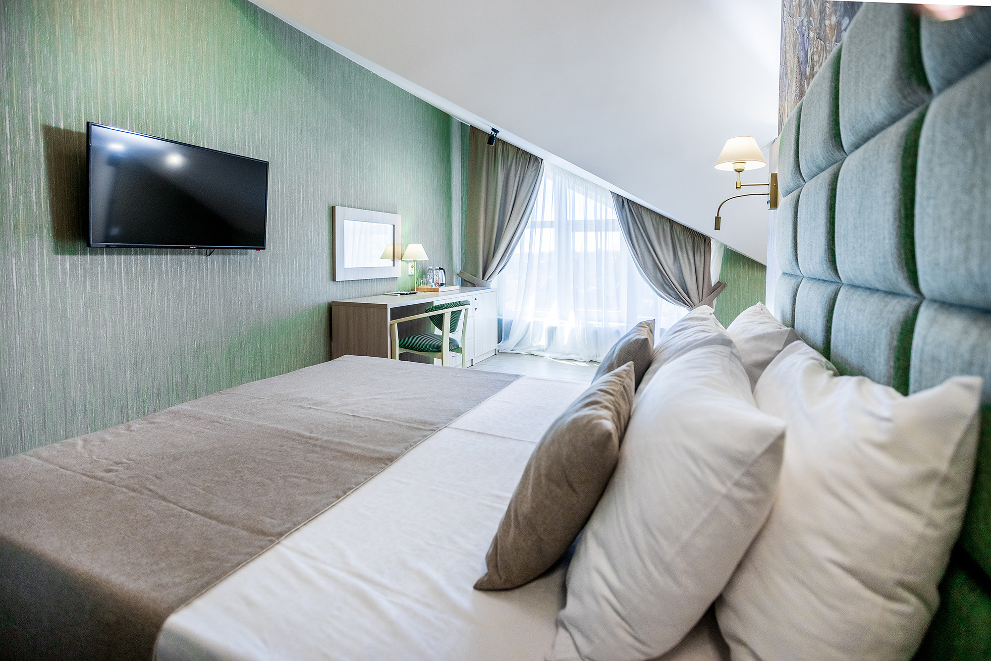 Гостиница «Николаев Двор», Геленджик, Тонкий мыс. Фотограф Александр Трихонюк. Фото недвижимости в Геленджике