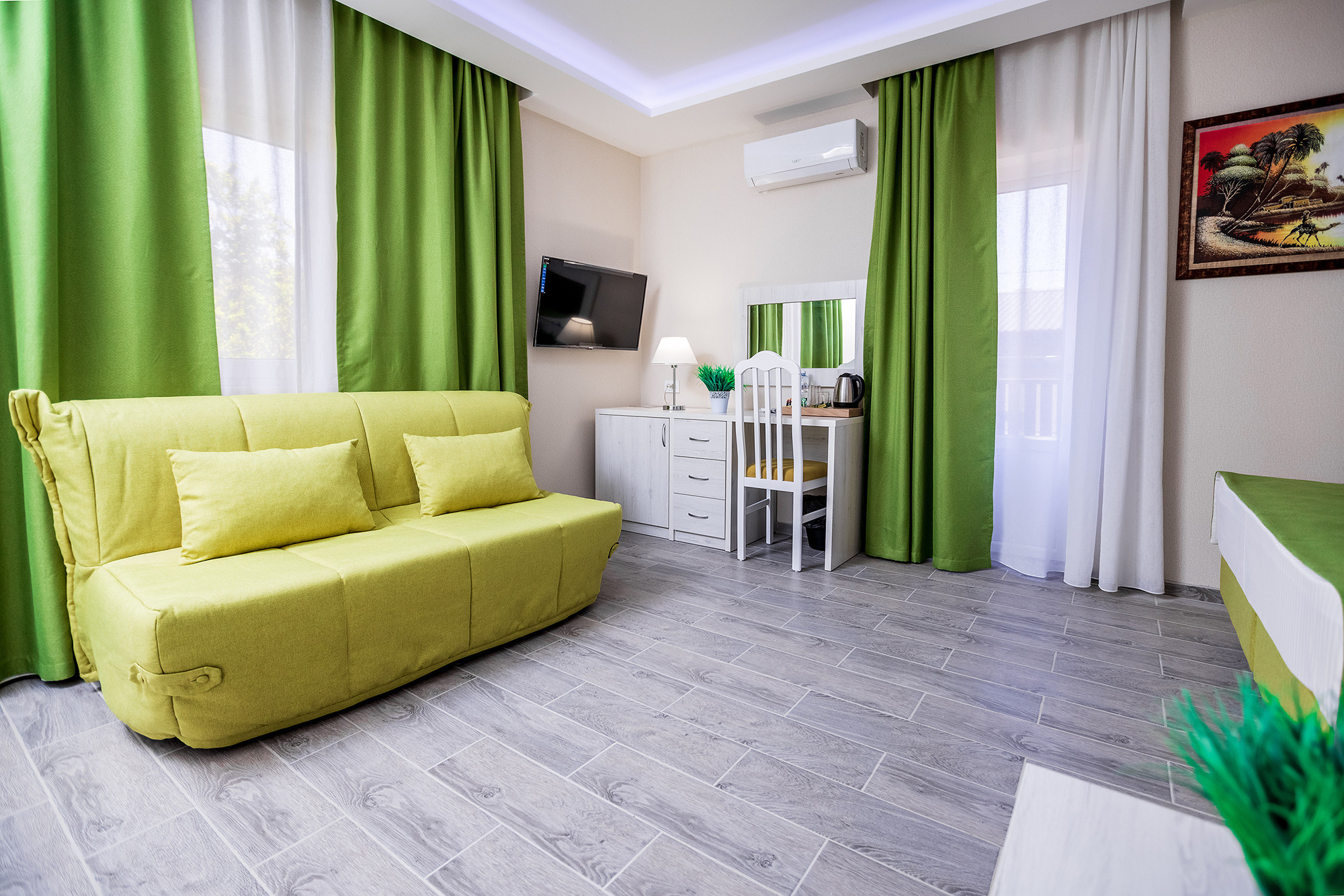 Гостиница «Николаев Двор», Геленджик, Тонкий мыс. Фотограф Александр Трихонюк. Фото недвижимости в Геленджике