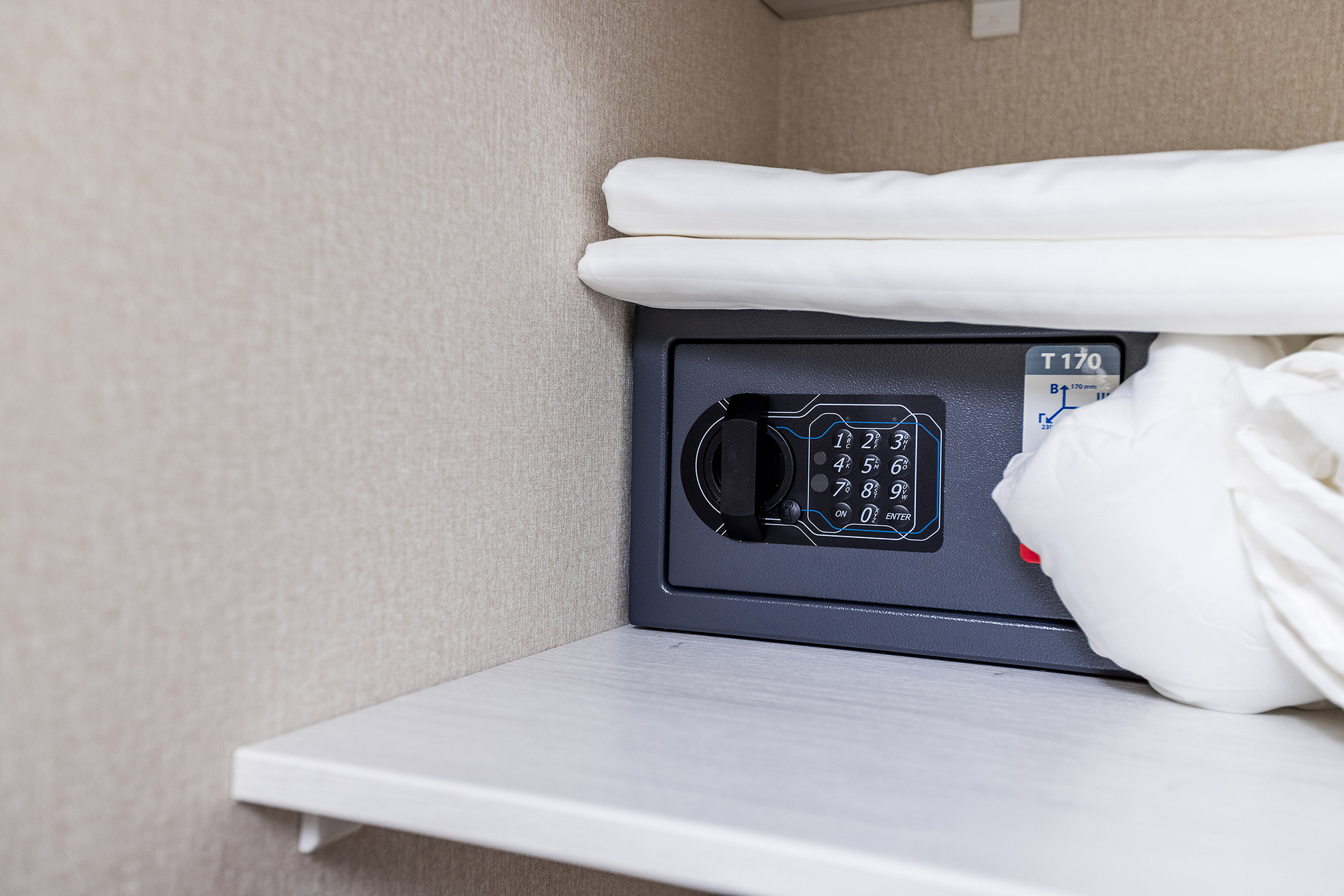 Гостиница «Николаев Двор», Геленджик, Тонкий мыс. Фотограф Александр Трихонюк. Фото недвижимости в Геленджике