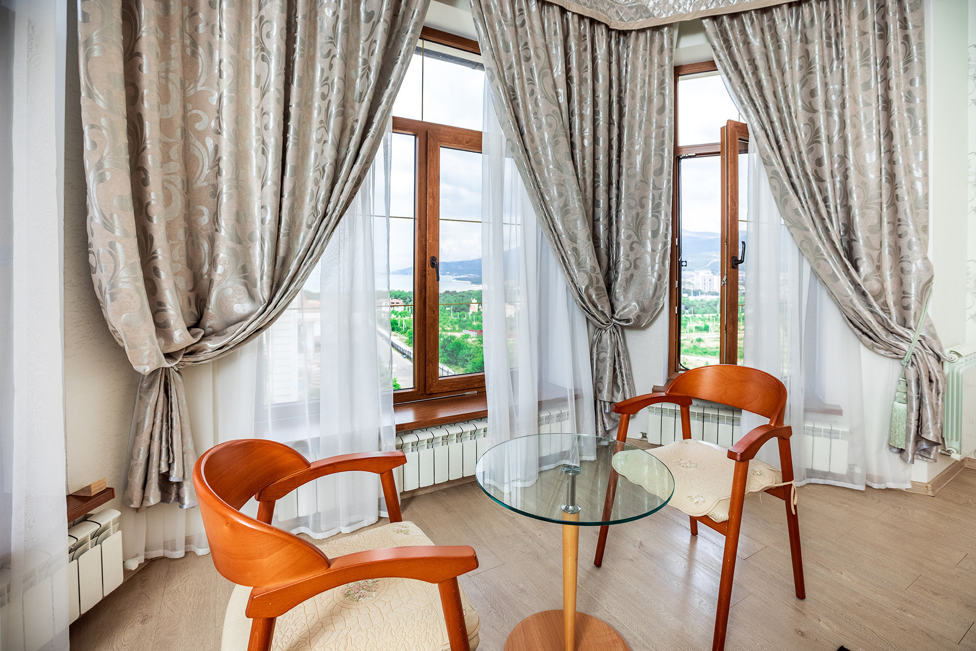 Супер коттедж с красивым видом на Новороссийск. Село Кабардинка. Фотограф Александр Трихонюк. Фото недвижимости в Геленджике