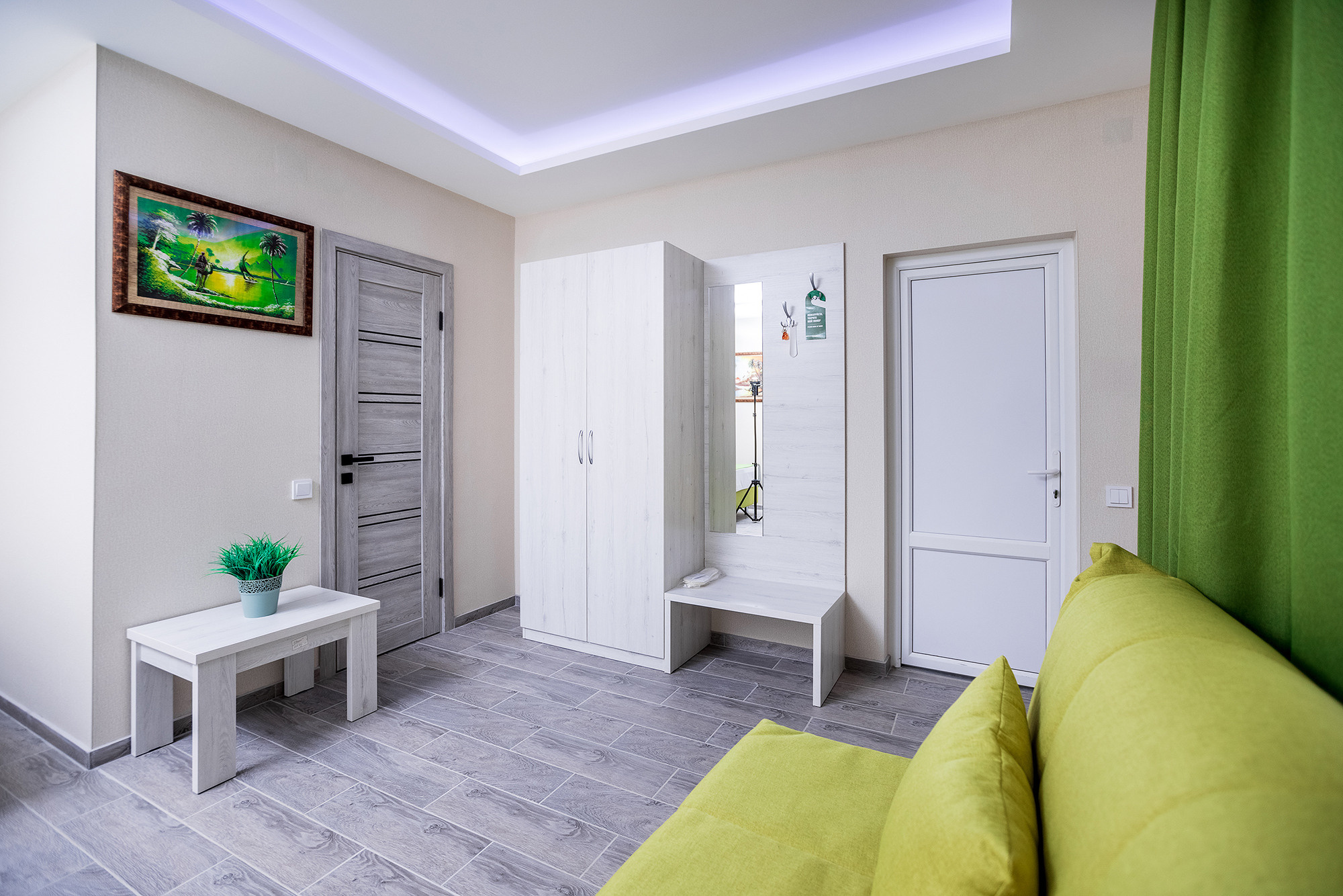 Гостиница «Николаев Двор», Геленджик, Тонкий мыс. Фотограф Александр Трихонюк. Фото недвижимости в Геленджике