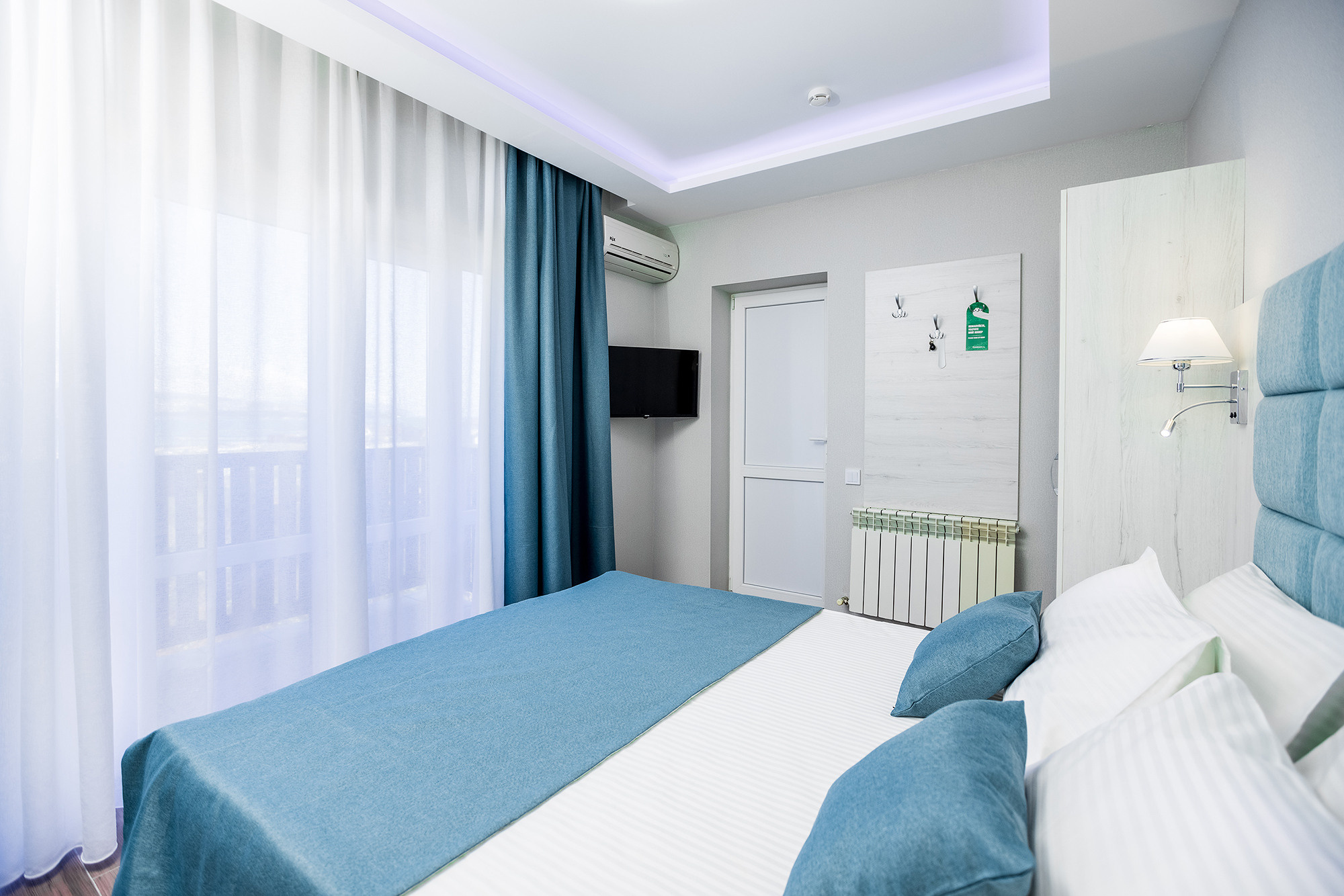 Гостиница «Николаев Двор», Геленджик, Тонкий мыс. Фотограф Александр Трихонюк. Фото недвижимости в Геленджике