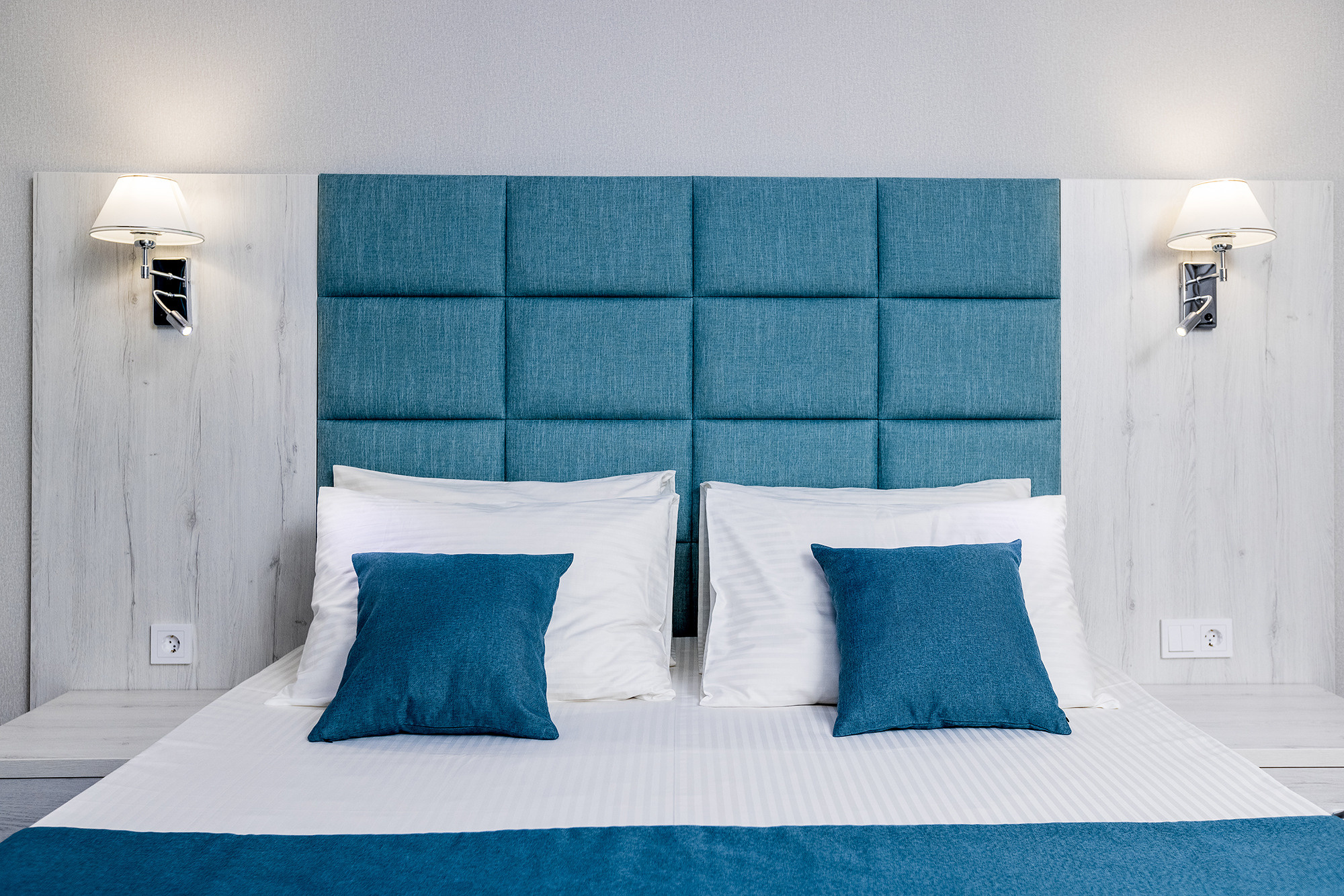 Гостиница «Николаев Двор», Геленджик, Тонкий мыс. Фотограф Александр Трихонюк. Фото недвижимости в Геленджике