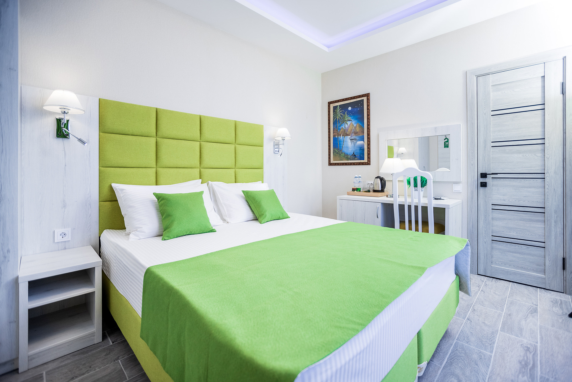 Гостиница «Николаев Двор», Геленджик, Тонкий мыс. Фотограф Александр Трихонюк. Фото недвижимости в Геленджике