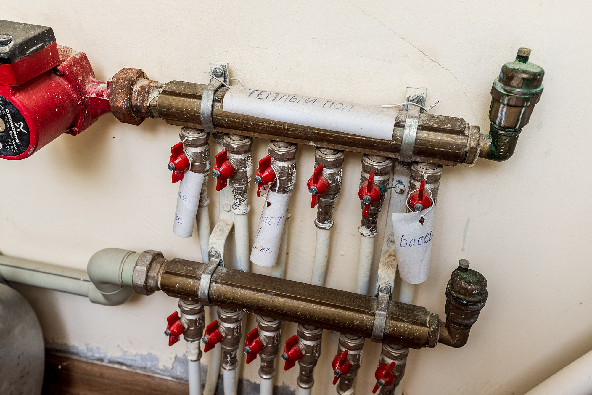 Супер коттедж с красивым видом на Новороссийск. Село Кабардинка. Фотограф Александр Трихонюк. Фото недвижимости в Геленджике