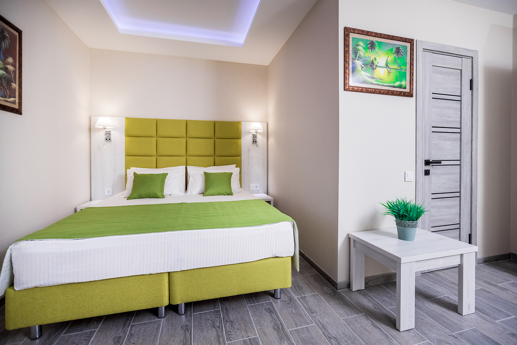 Гостиница «Николаев Двор», Геленджик, Тонкий мыс. Фотограф Александр Трихонюк. Фото недвижимости в Геленджике