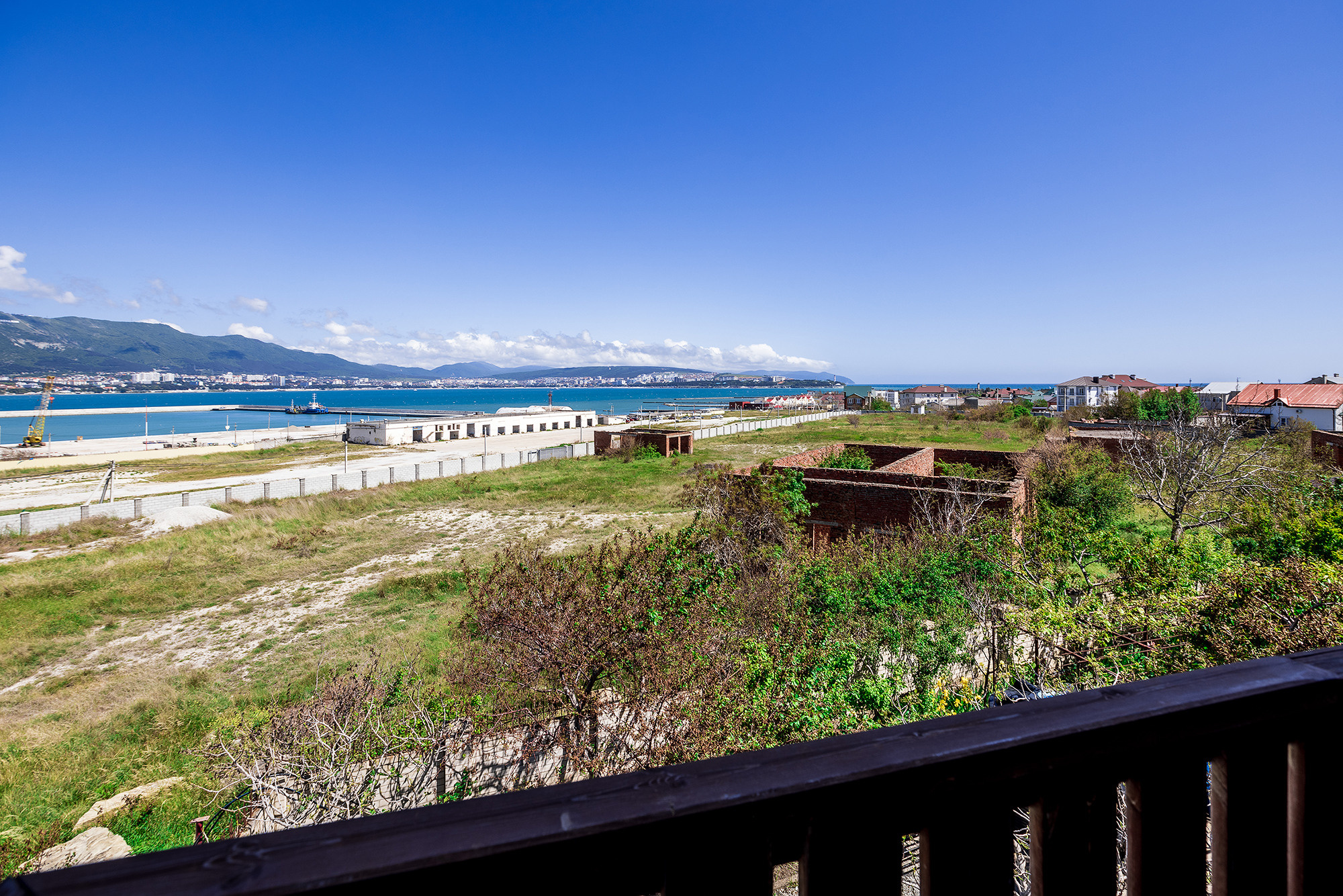 Гостиница «Николаев Двор», Геленджик, Тонкий мыс. Фотограф Александр Трихонюк. Фото недвижимости в Геленджике