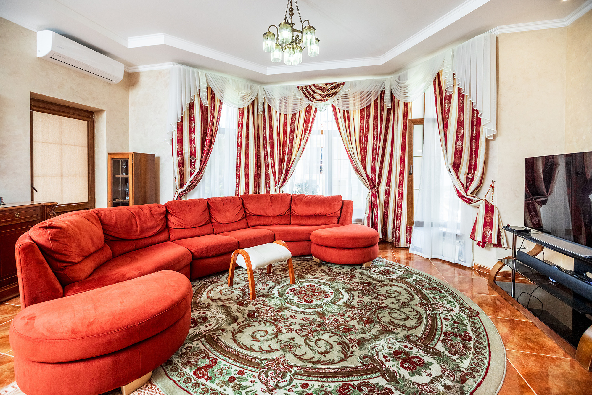 Супер коттедж с красивым видом на Новороссийск. Село Кабардинка. Фотограф Александр Трихонюк. Фото недвижимости в Геленджике