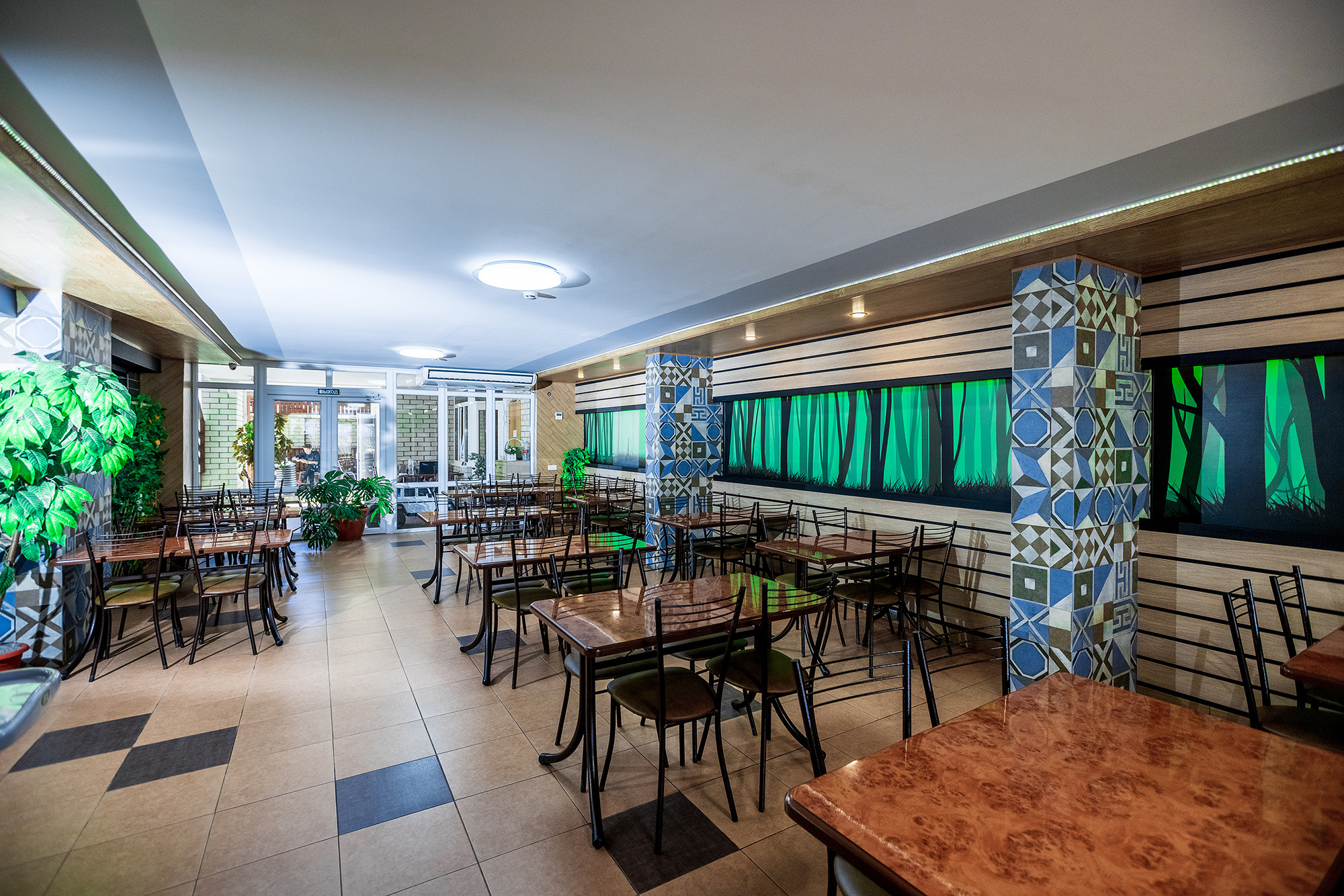 Гостиница «Николаев Двор», Геленджик, Тонкий мыс. Фотограф Александр Трихонюк. Фото недвижимости в Геленджике