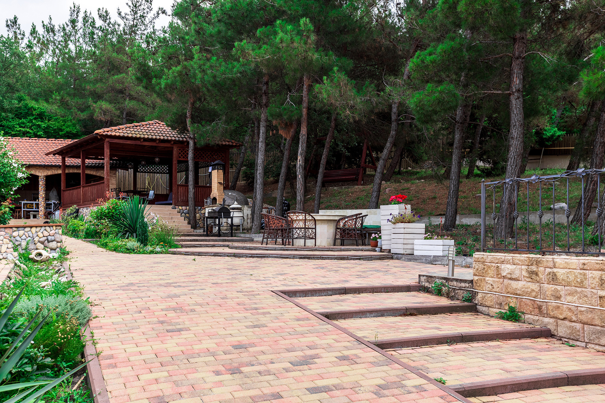 Супер коттедж с красивым видом на Новороссийск. Село Кабардинка. Фотограф Александр Трихонюк. Фото недвижимости в Геленджике