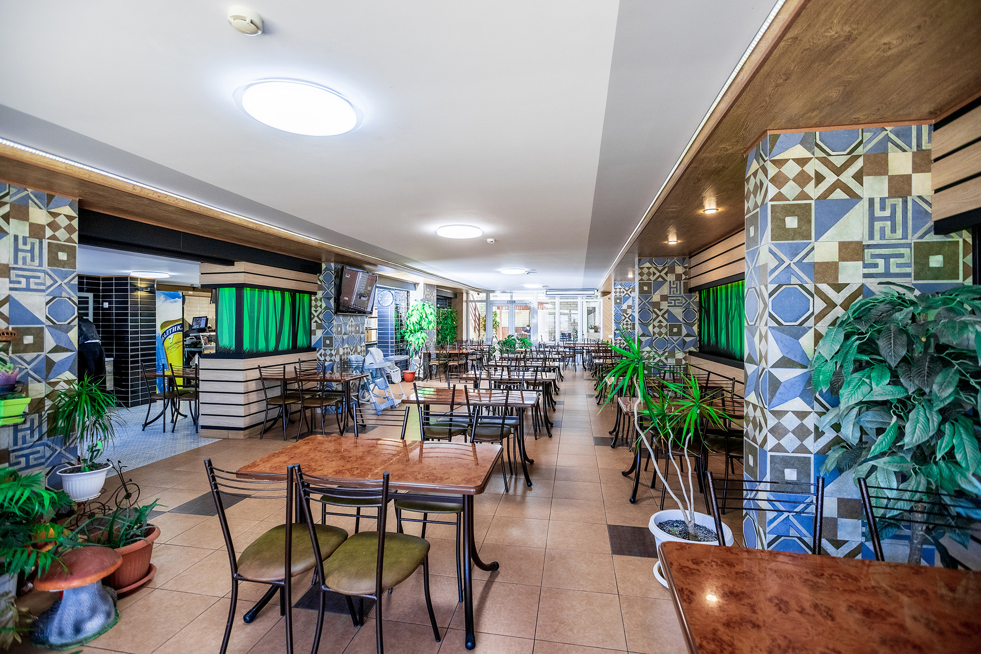 Гостиница «Николаев Двор», Геленджик, Тонкий мыс. Фотограф Александр Трихонюк. Фото недвижимости в Геленджике