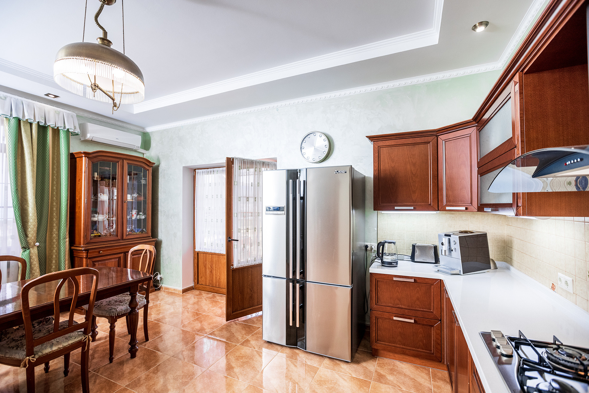 Супер коттедж с красивым видом на Новороссийск. Село Кабардинка. Фотограф Александр Трихонюк. Фото недвижимости в Геленджике