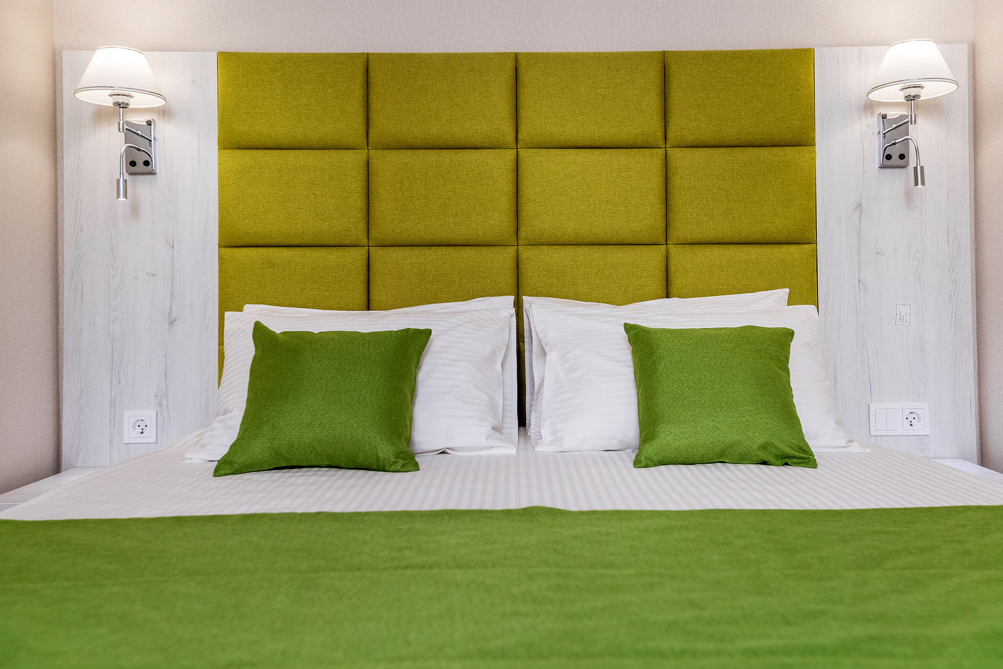 Гостиница «Николаев Двор», Геленджик, Тонкий мыс. Фотограф Александр Трихонюк. Фото недвижимости в Геленджике