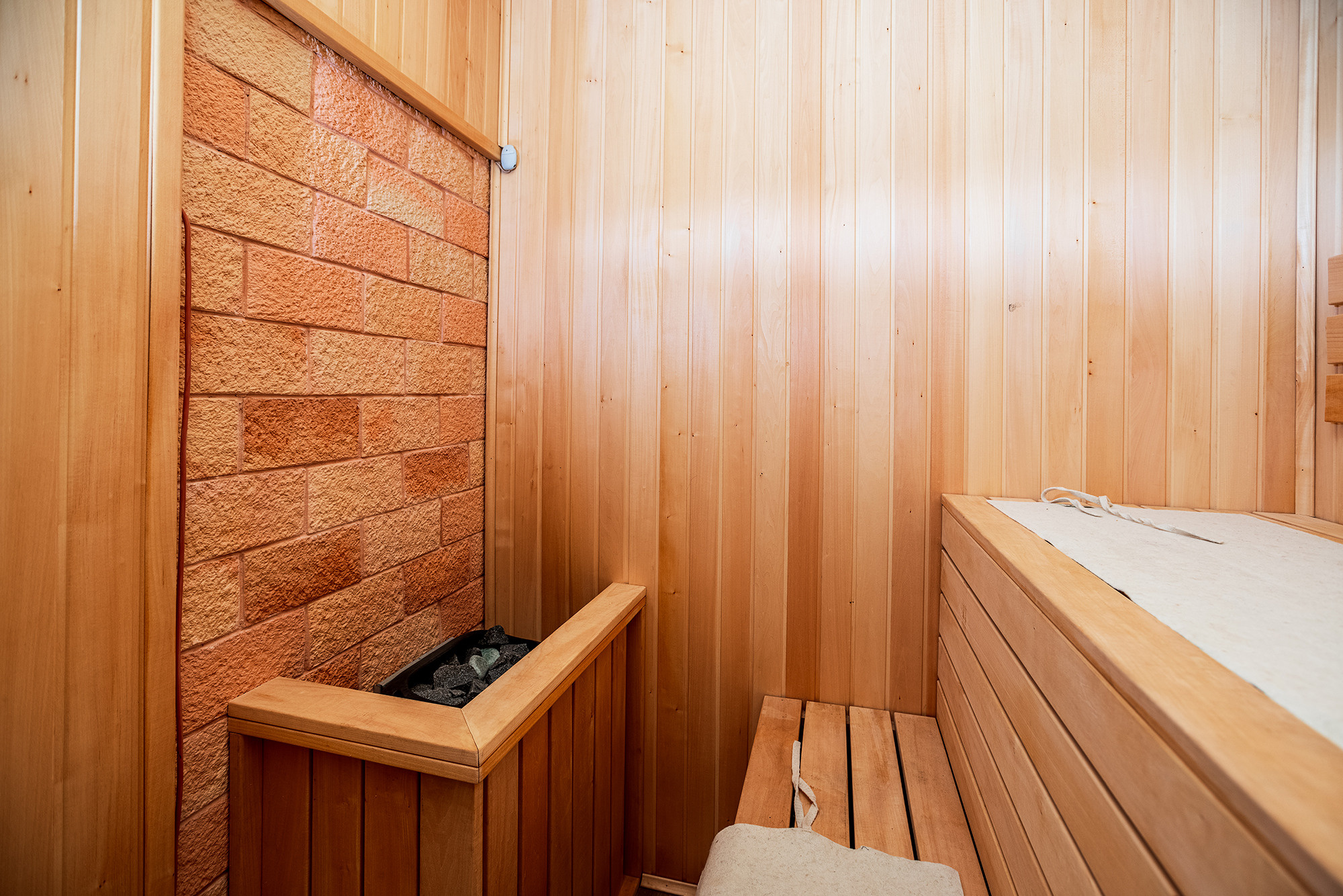 Супер коттедж с красивым видом на Новороссийск. Село Кабардинка. Фотограф Александр Трихонюк. Фото недвижимости в Геленджике