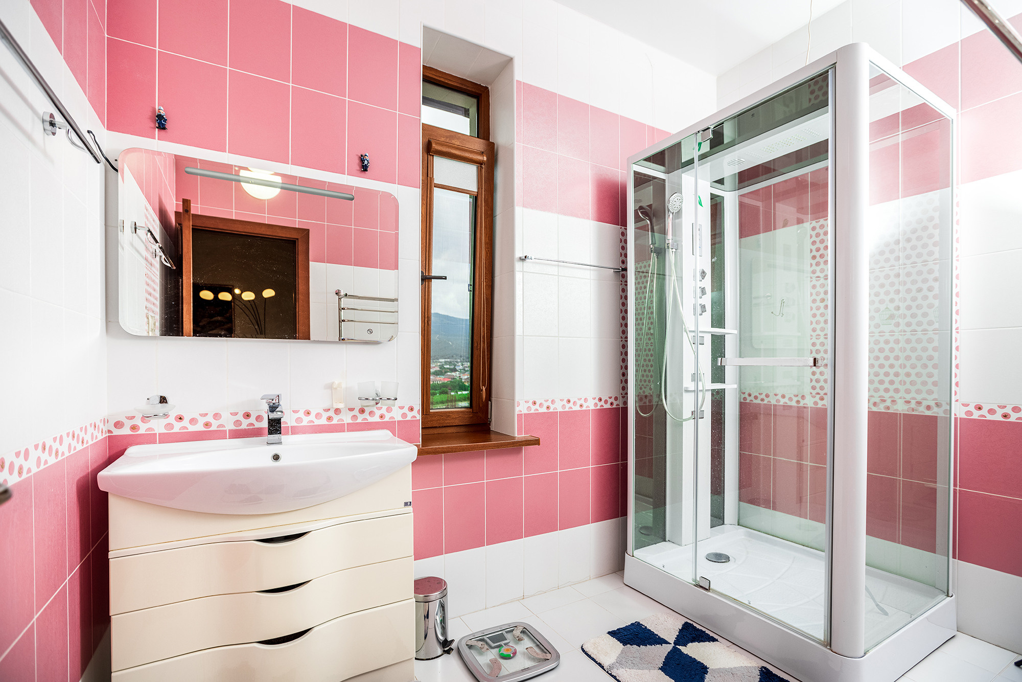 Супер коттедж с красивым видом на Новороссийск. Село Кабардинка. Фотограф Александр Трихонюк. Фото недвижимости в Геленджике