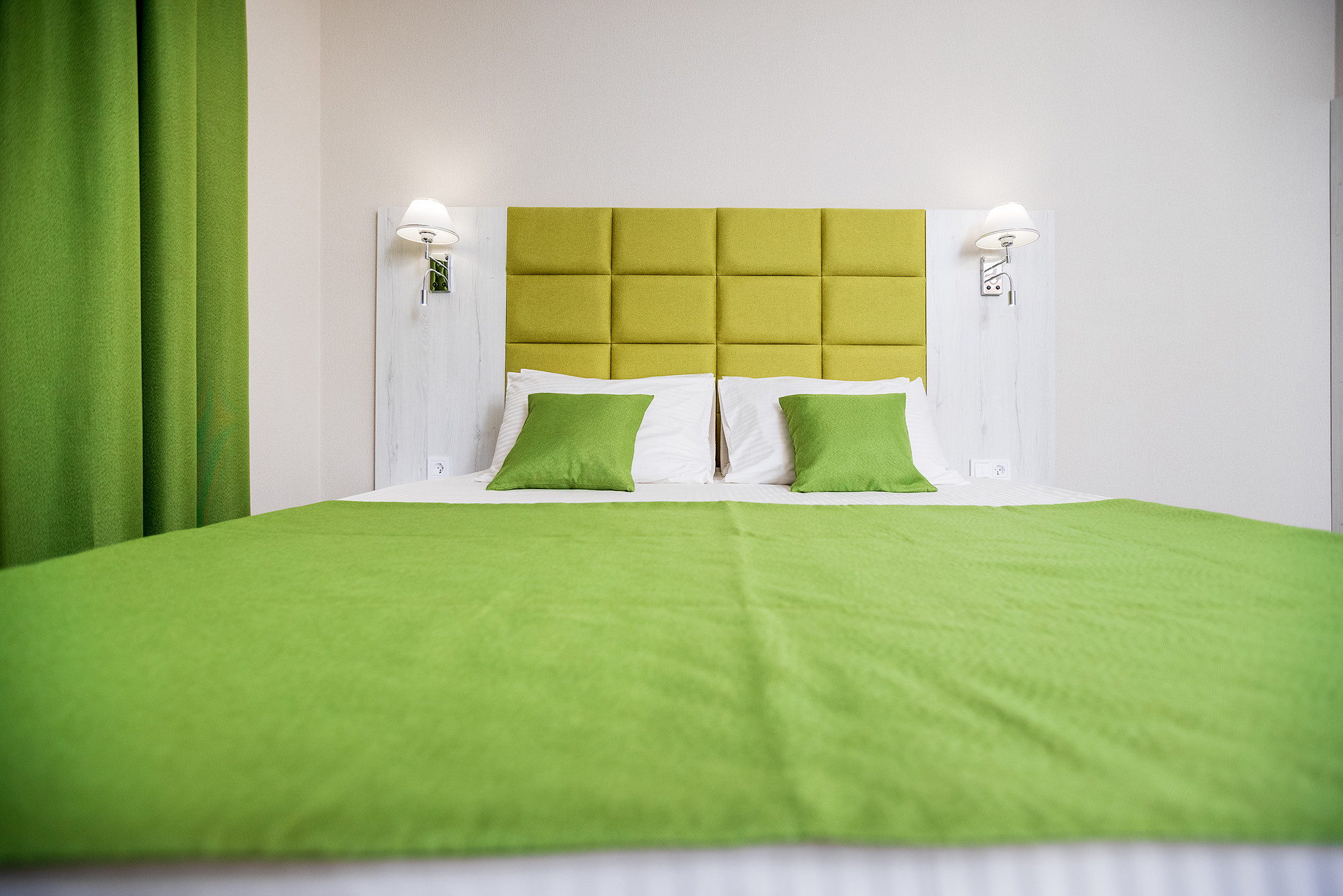 Гостиница «Николаев Двор», Геленджик, Тонкий мыс. Фотограф Александр Трихонюк. Фото недвижимости в Геленджике