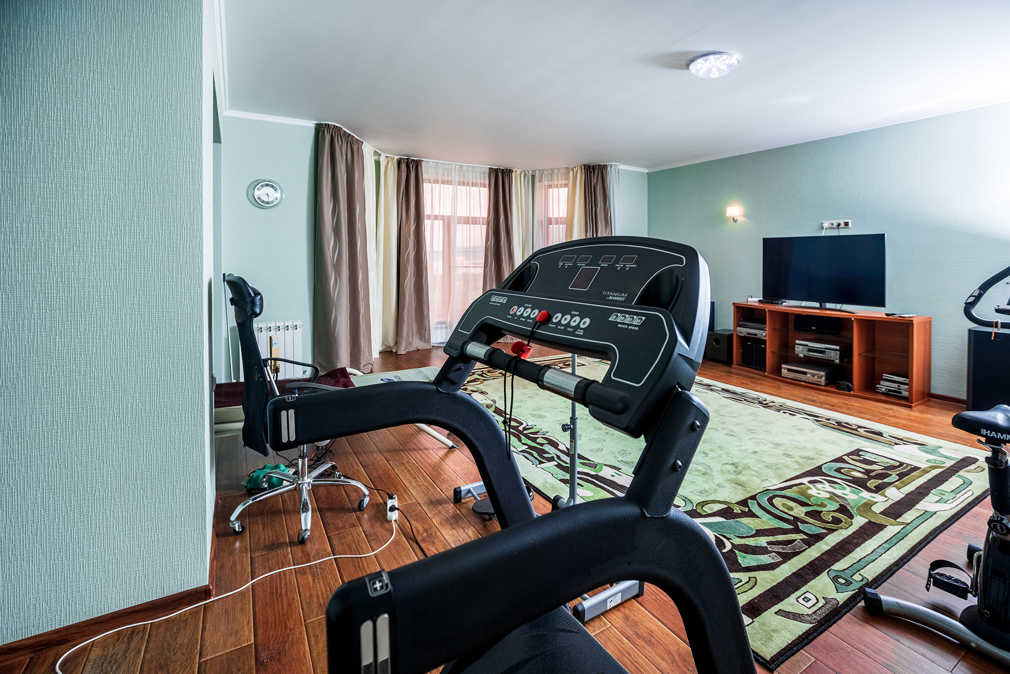 Супер коттедж с красивым видом на Новороссийск. Село Кабардинка. Фотограф Александр Трихонюк. Фото недвижимости в Геленджике