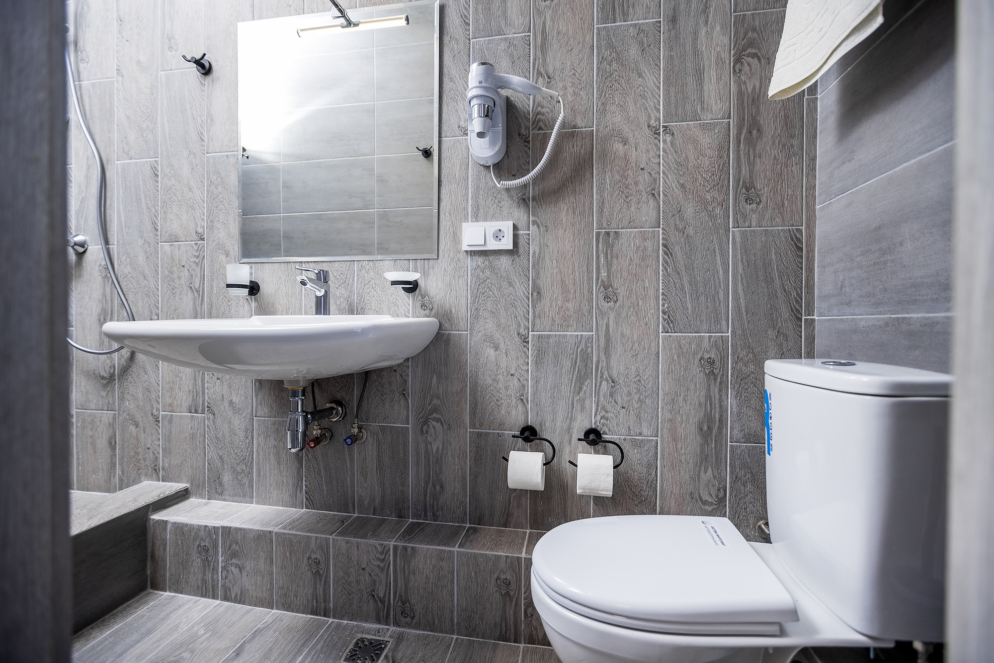 Гостиница «Николаев Двор», Геленджик, Тонкий мыс. Фотограф Александр Трихонюк. Фото недвижимости в Геленджике