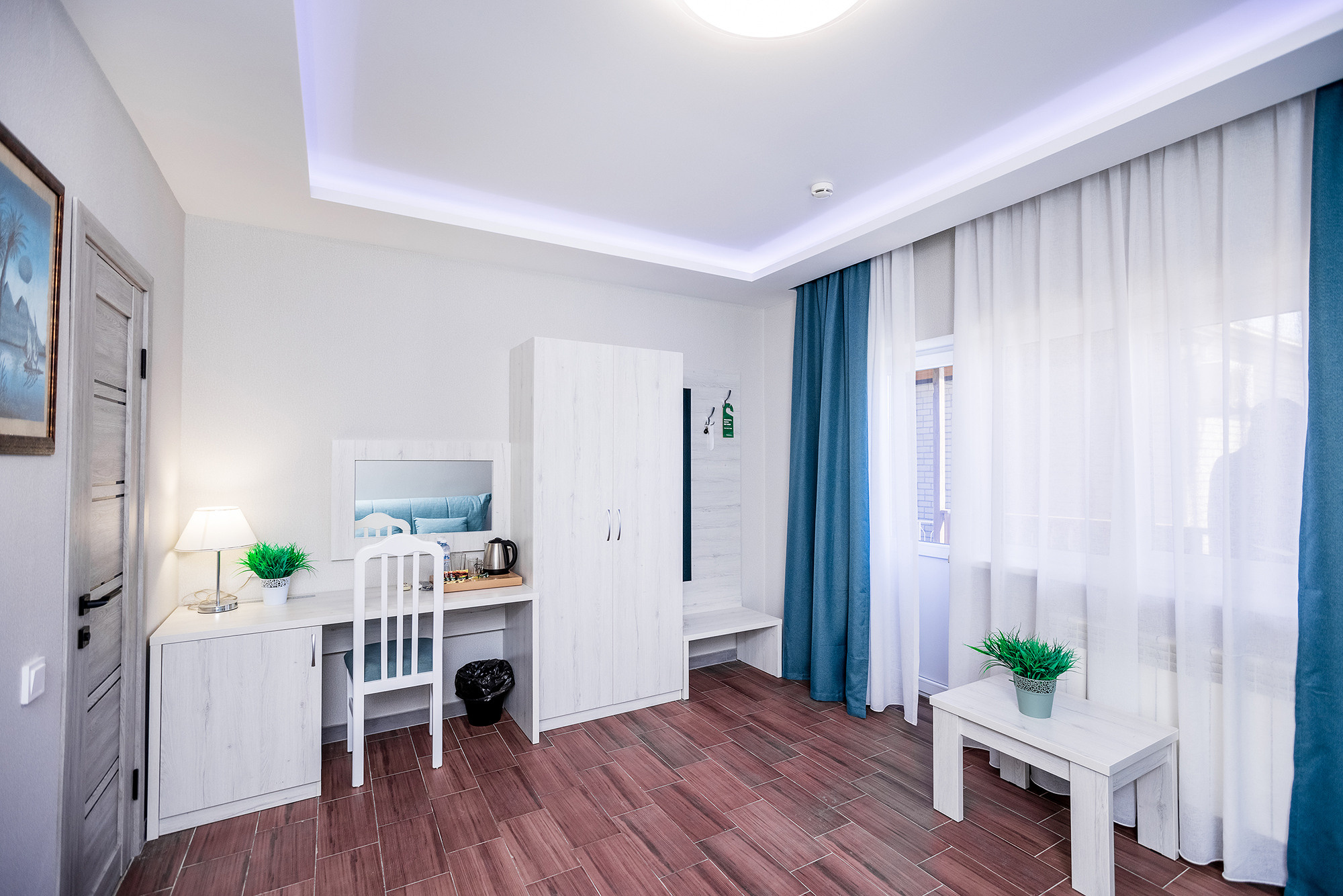 Гостиница «Николаев Двор», Геленджик, Тонкий мыс. Фотограф Александр Трихонюк. Фото недвижимости в Геленджике