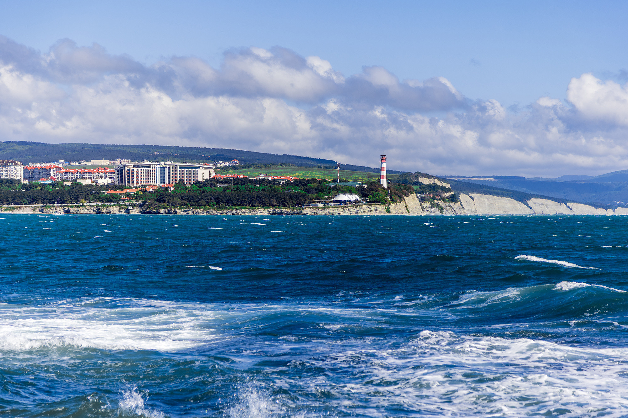 Гостиница «Николаев Двор», Геленджик, Тонкий мыс. Фотограф Александр Трихонюк. Фото недвижимости в Геленджике