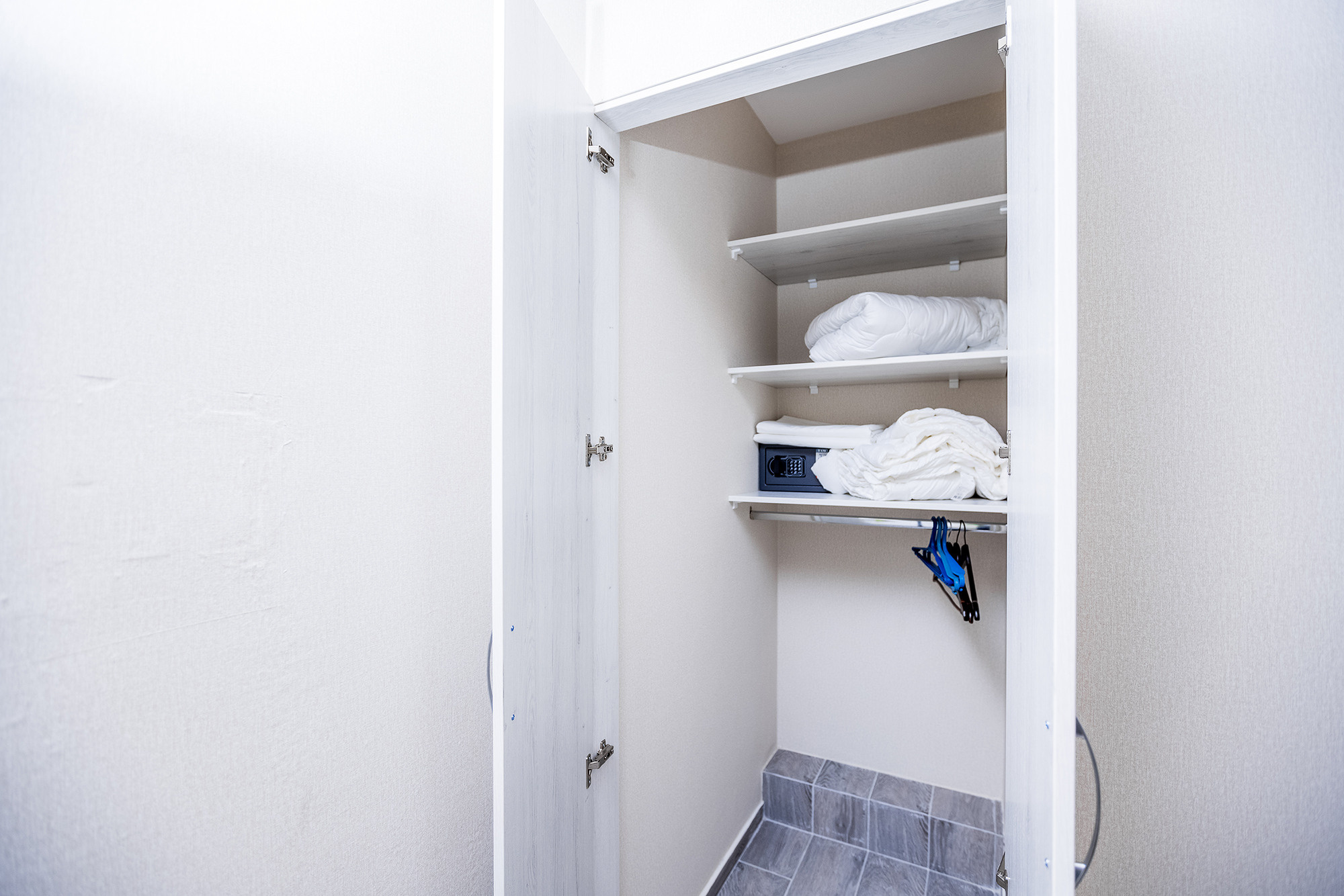 Гостиница «Николаев Двор», Геленджик, Тонкий мыс. Фотограф Александр Трихонюк. Фото недвижимости в Геленджике