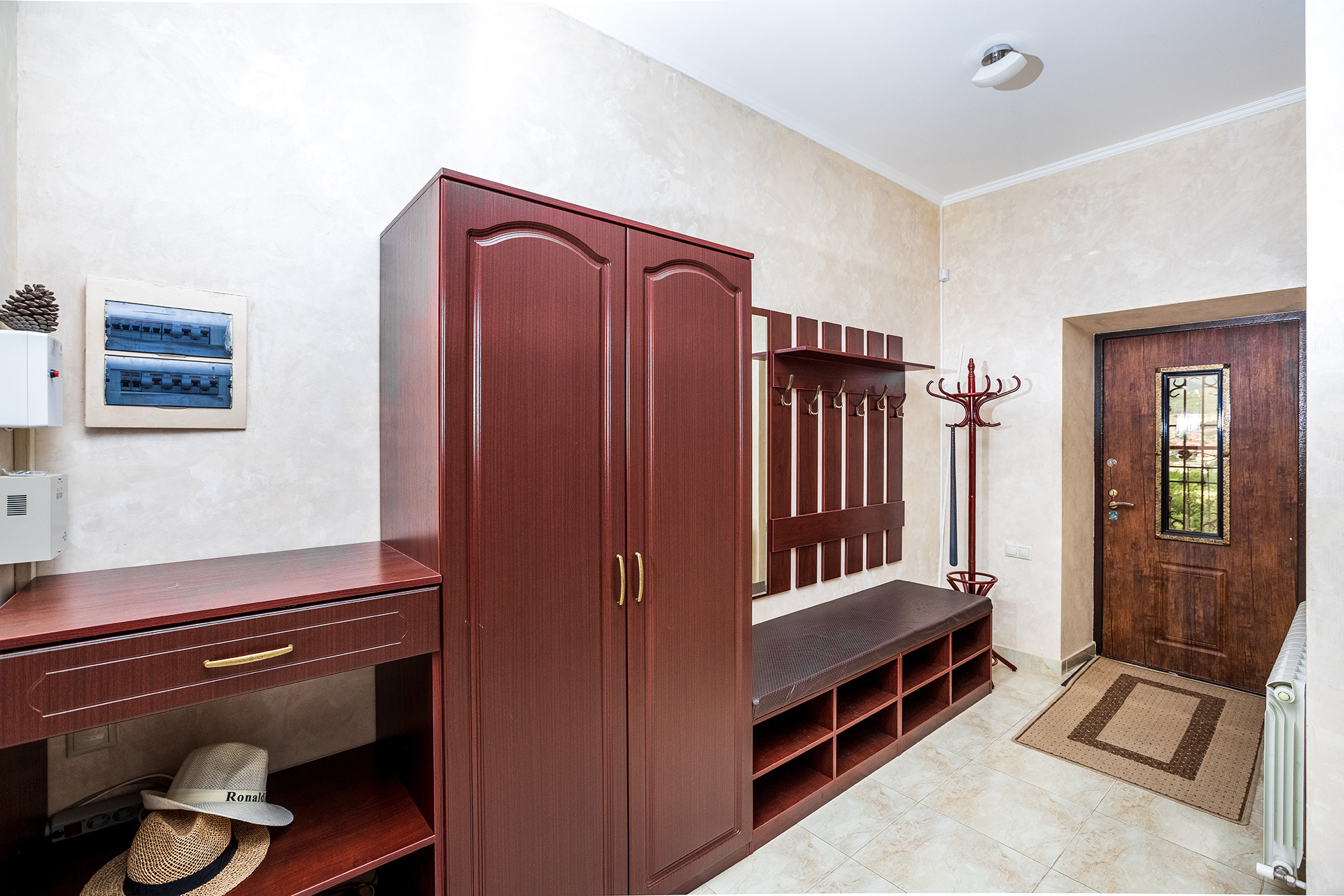 Супер коттедж с красивым видом на Новороссийск. Село Кабардинка. Фотограф Александр Трихонюк. Фото недвижимости в Геленджике