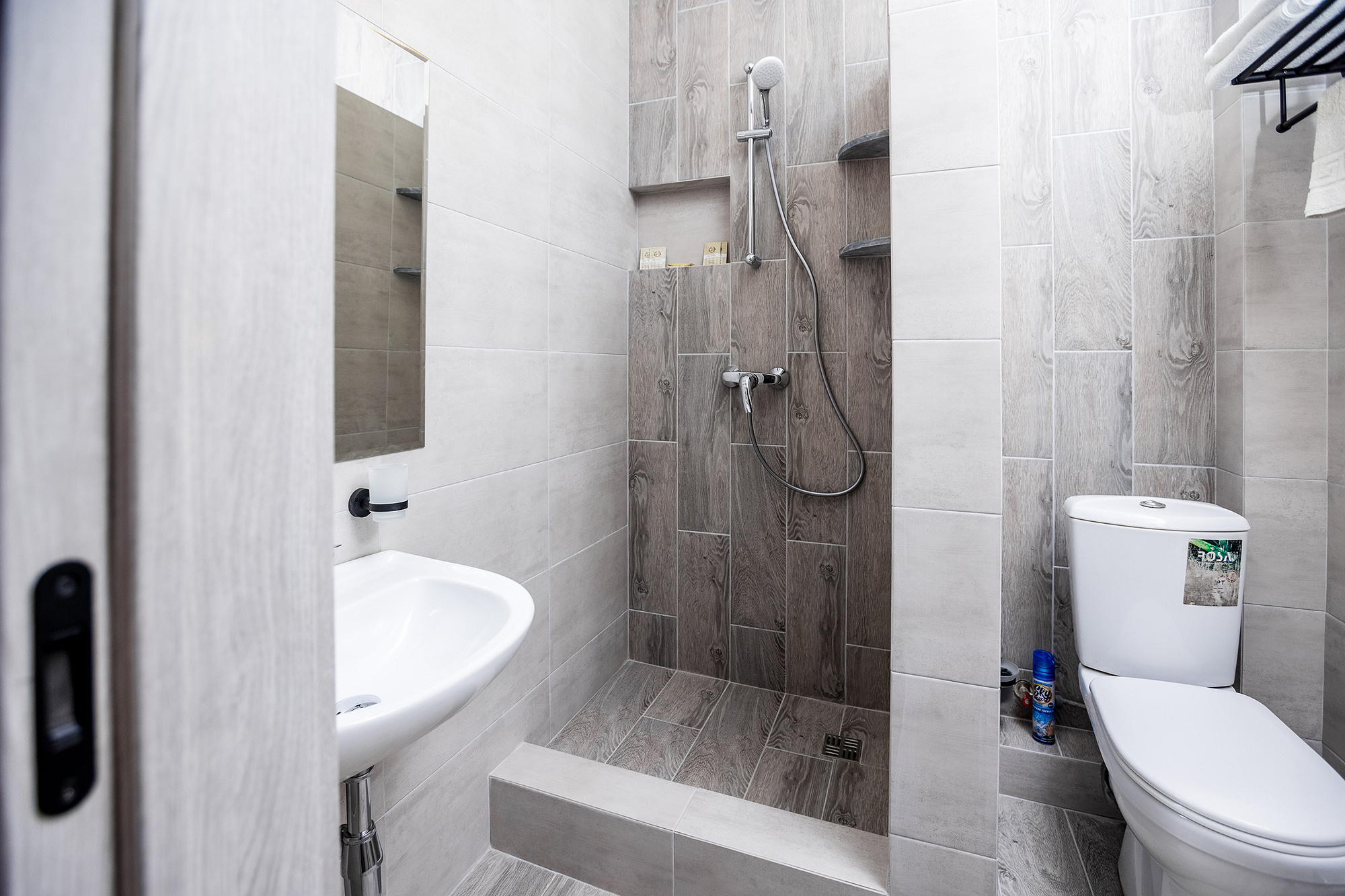 Гостиница «Николаев Двор», Геленджик, Тонкий мыс. Фотограф Александр Трихонюк. Фото недвижимости в Геленджике