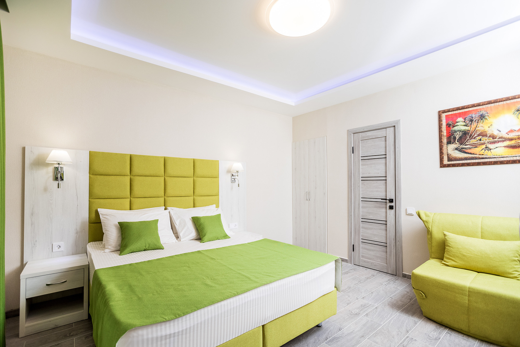 Гостиница «Николаев Двор», Геленджик, Тонкий мыс. Фотограф Александр Трихонюк. Фото недвижимости в Геленджике