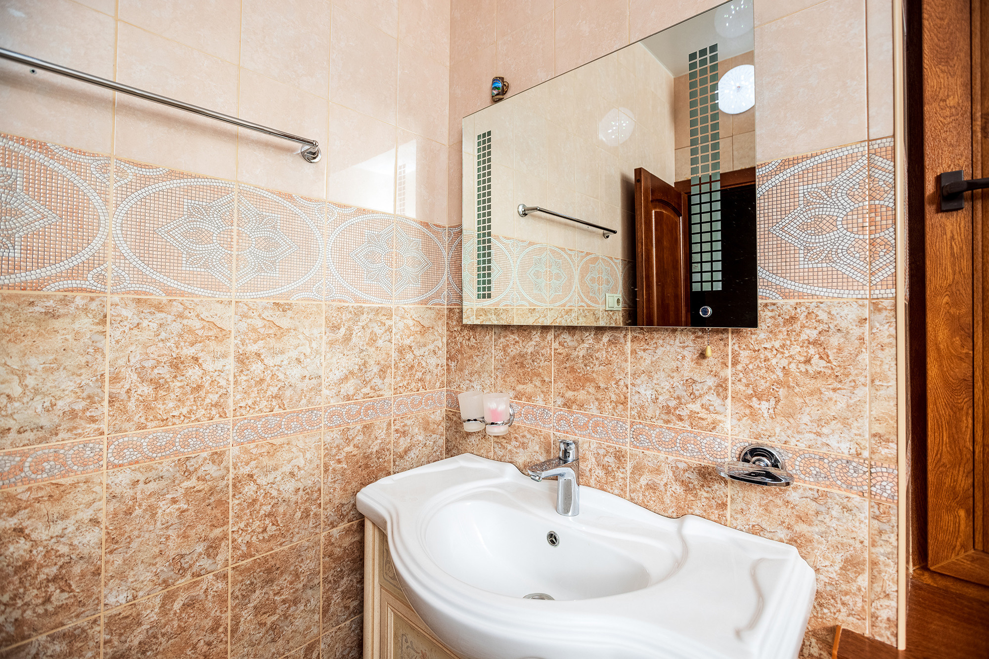 Супер коттедж с красивым видом на Новороссийск. Село Кабардинка. Фотограф Александр Трихонюк. Фото недвижимости в Геленджике