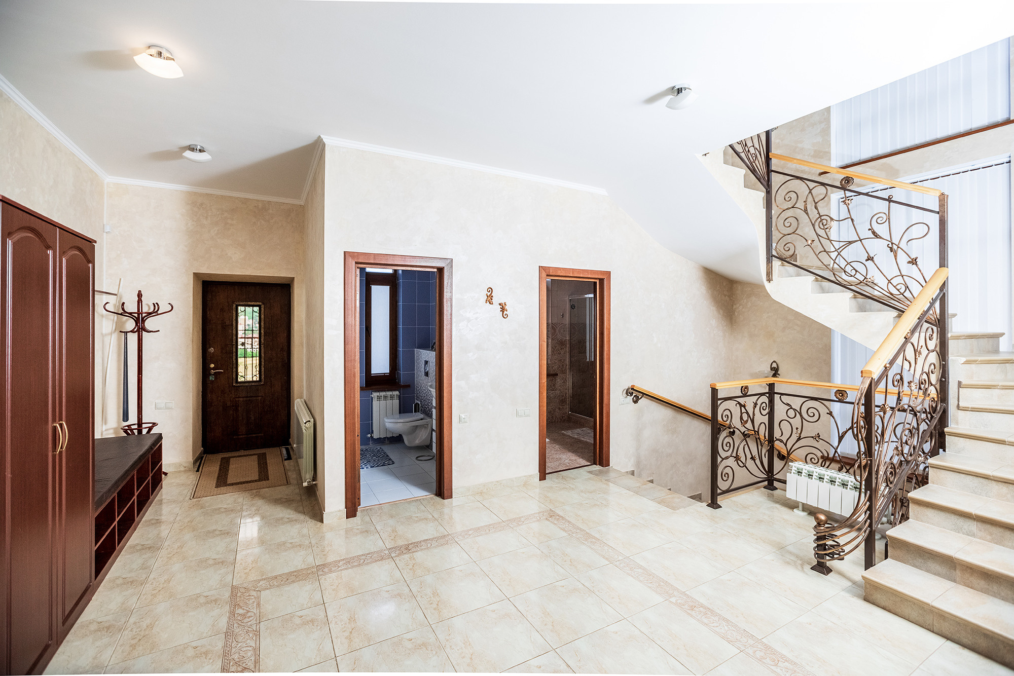 Супер коттедж с красивым видом на Новороссийск. Село Кабардинка. Фотограф Александр Трихонюк. Фото недвижимости в Геленджике